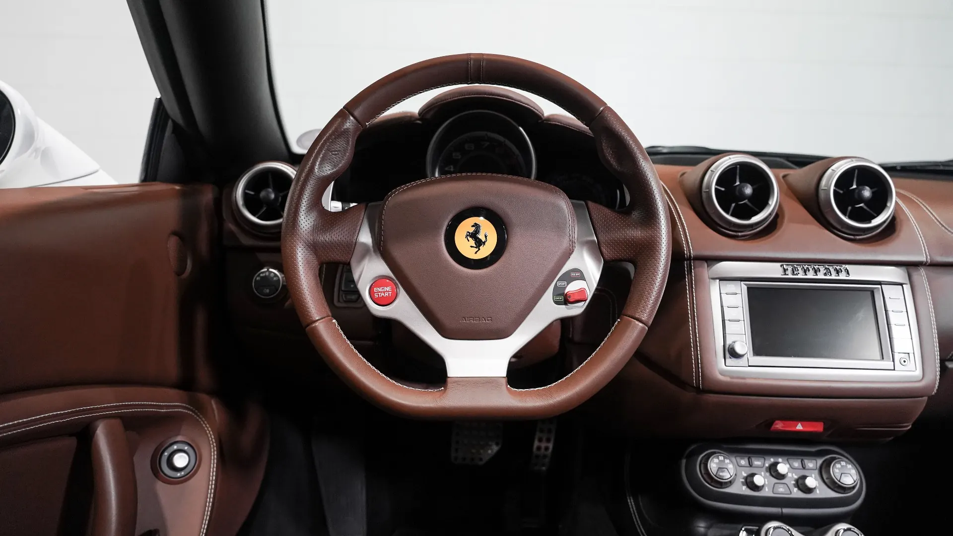 Ferrari California — photo 16
