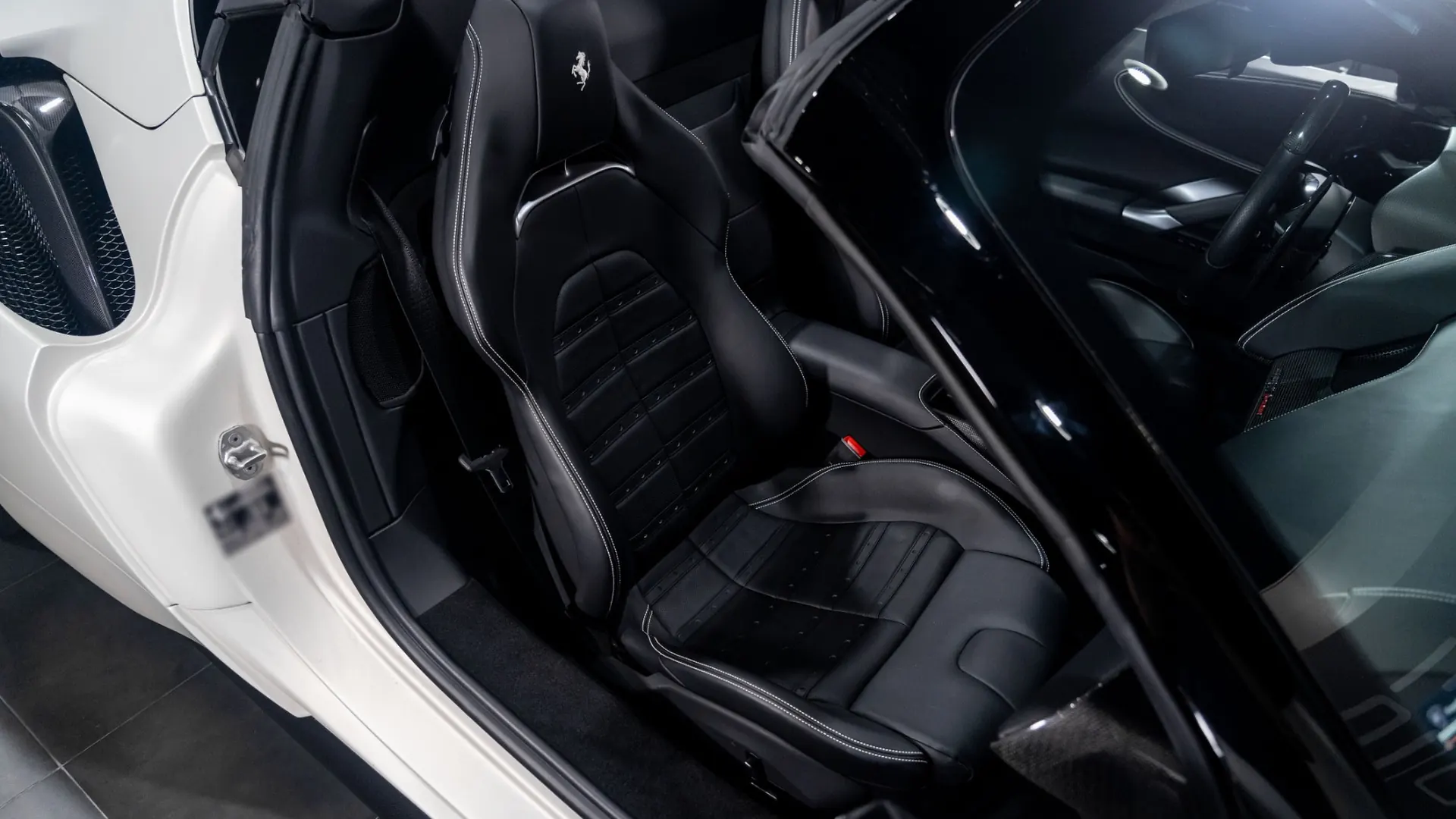 Ferrari SF90 — photo 16