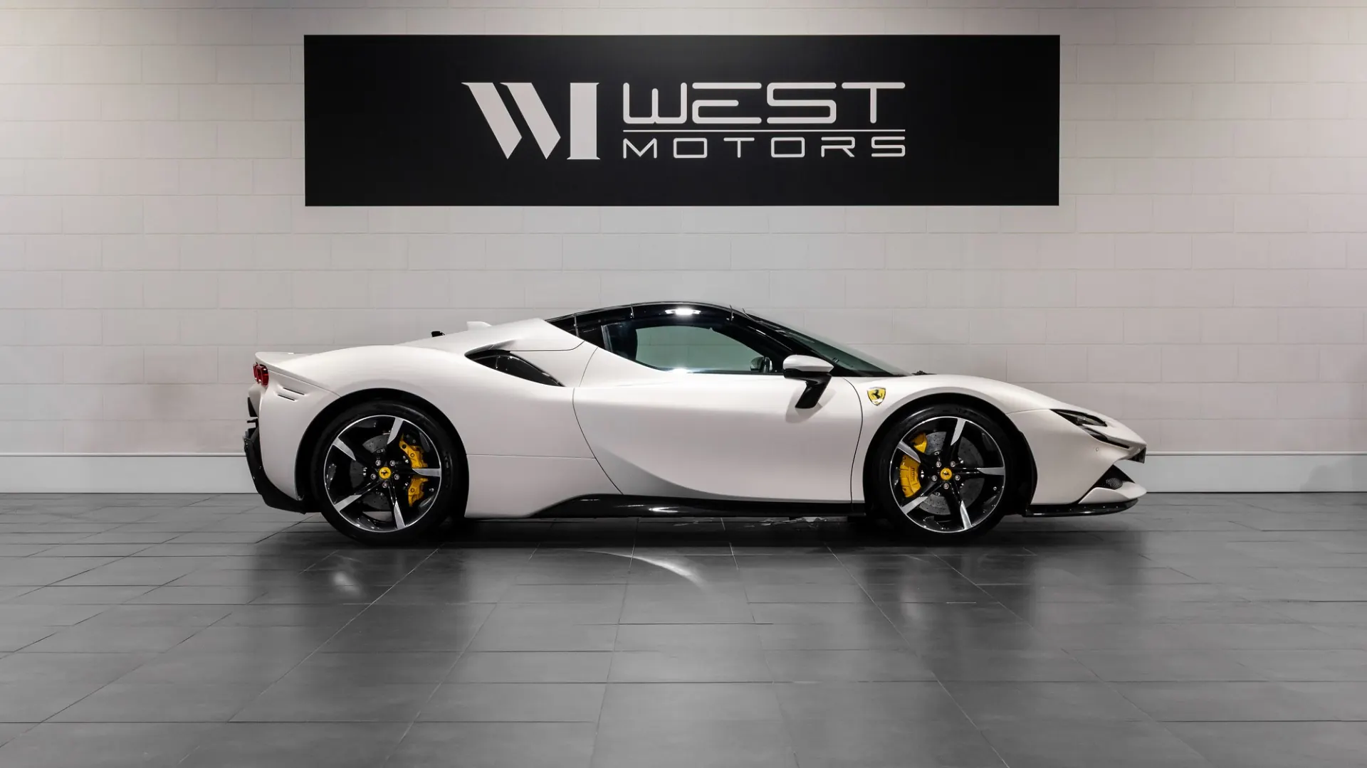 Ferrari SF90 — photo 3
