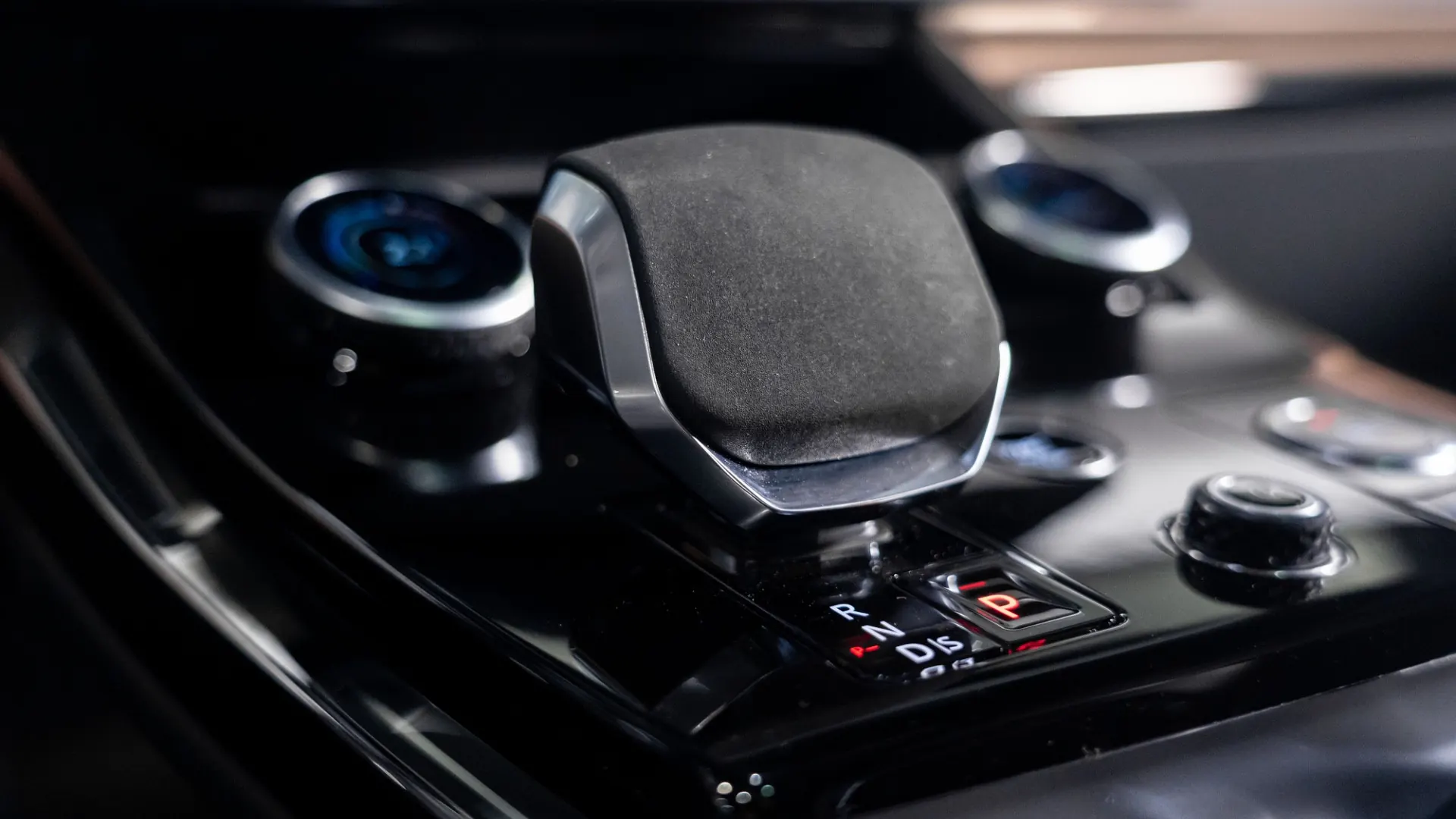 Land Rover Range Rover Sport — photo 27