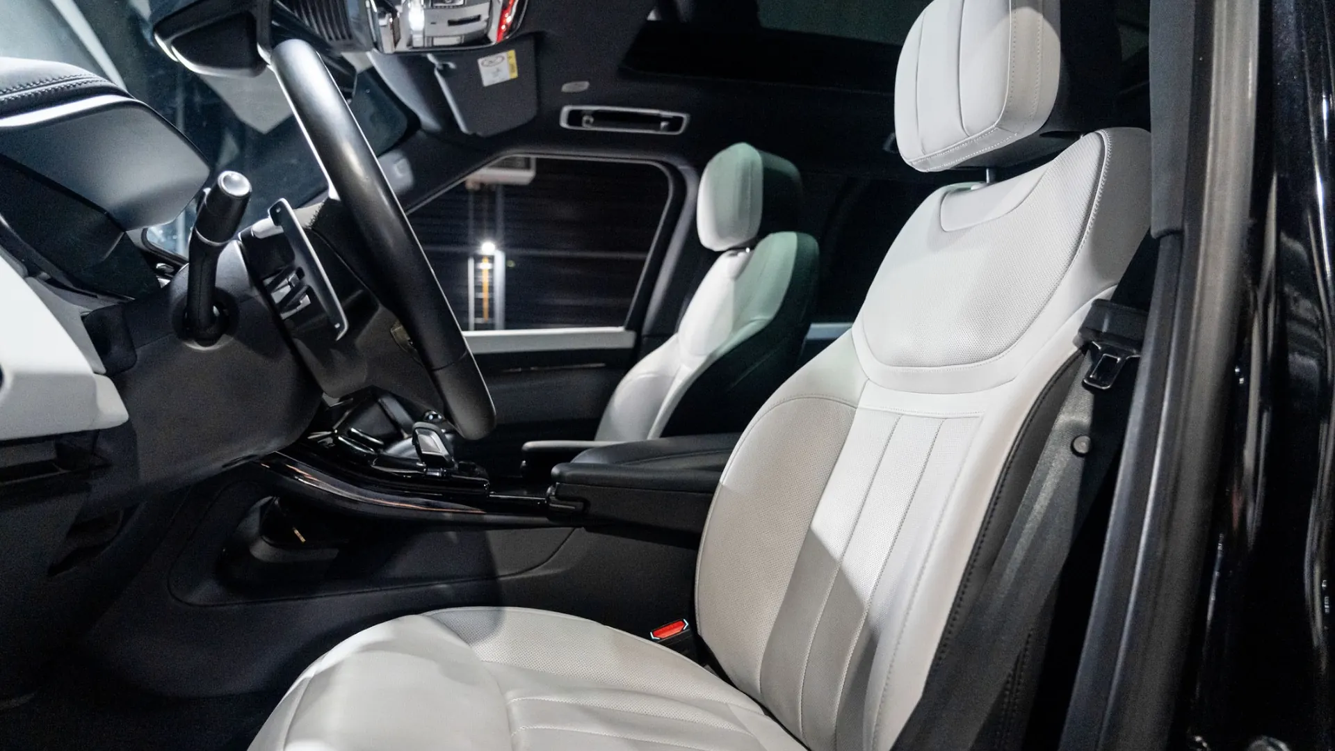 Land Rover Range Rover Sport — photo 11
