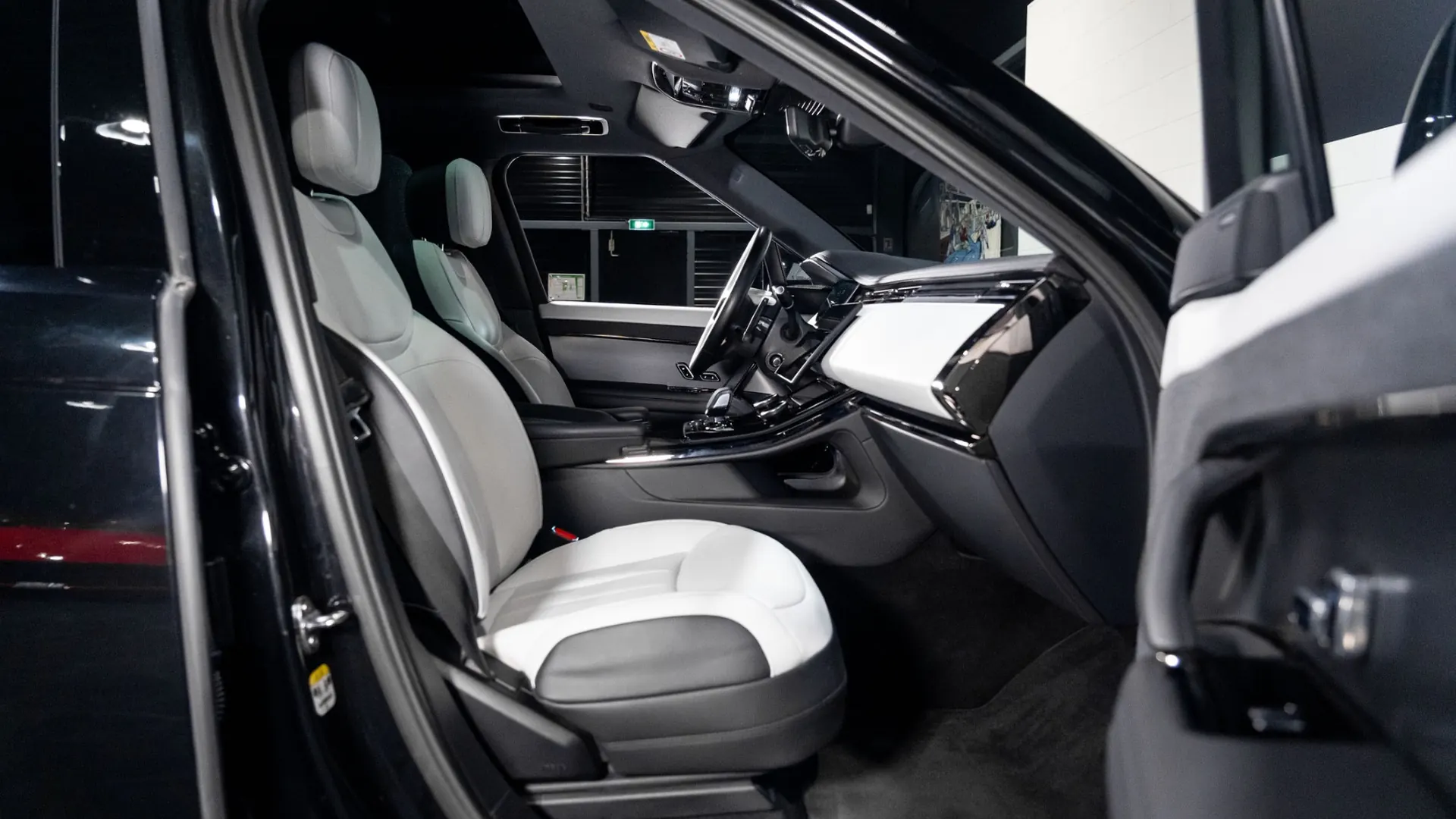 Land Rover Range Rover Sport — photo 9