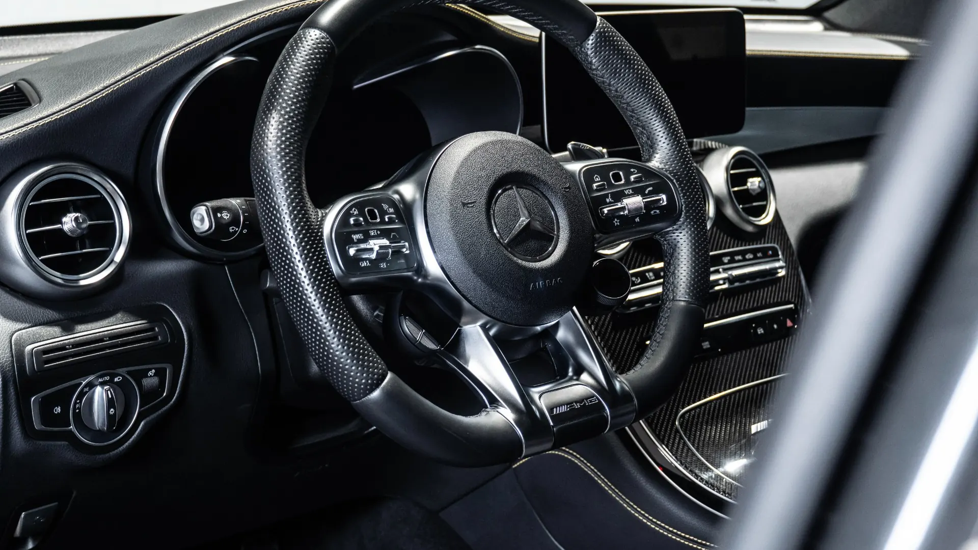 Mercedes-Benz GLC — photo 20