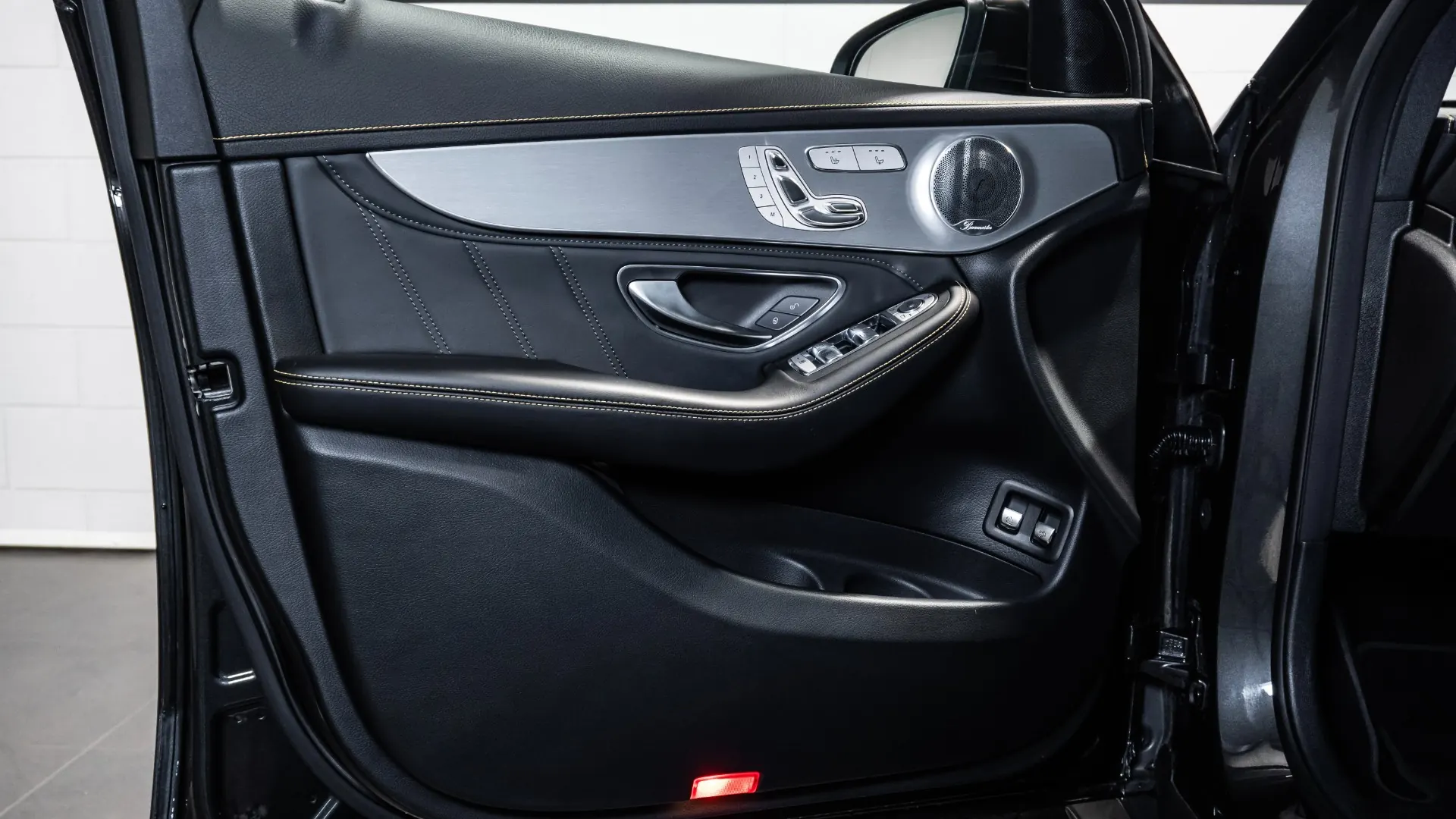 Mercedes-Benz GLC — photo 15