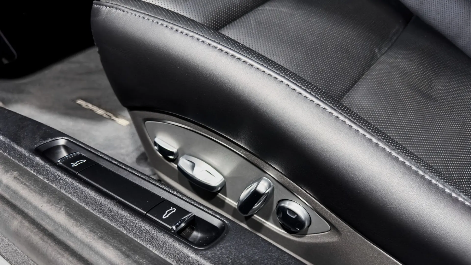 Porsche 718 — photo 12