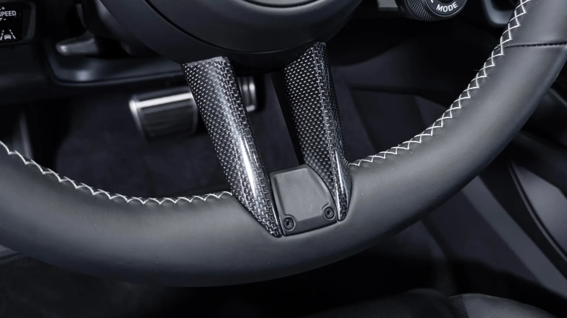 Porsche Cayenne — photo 25