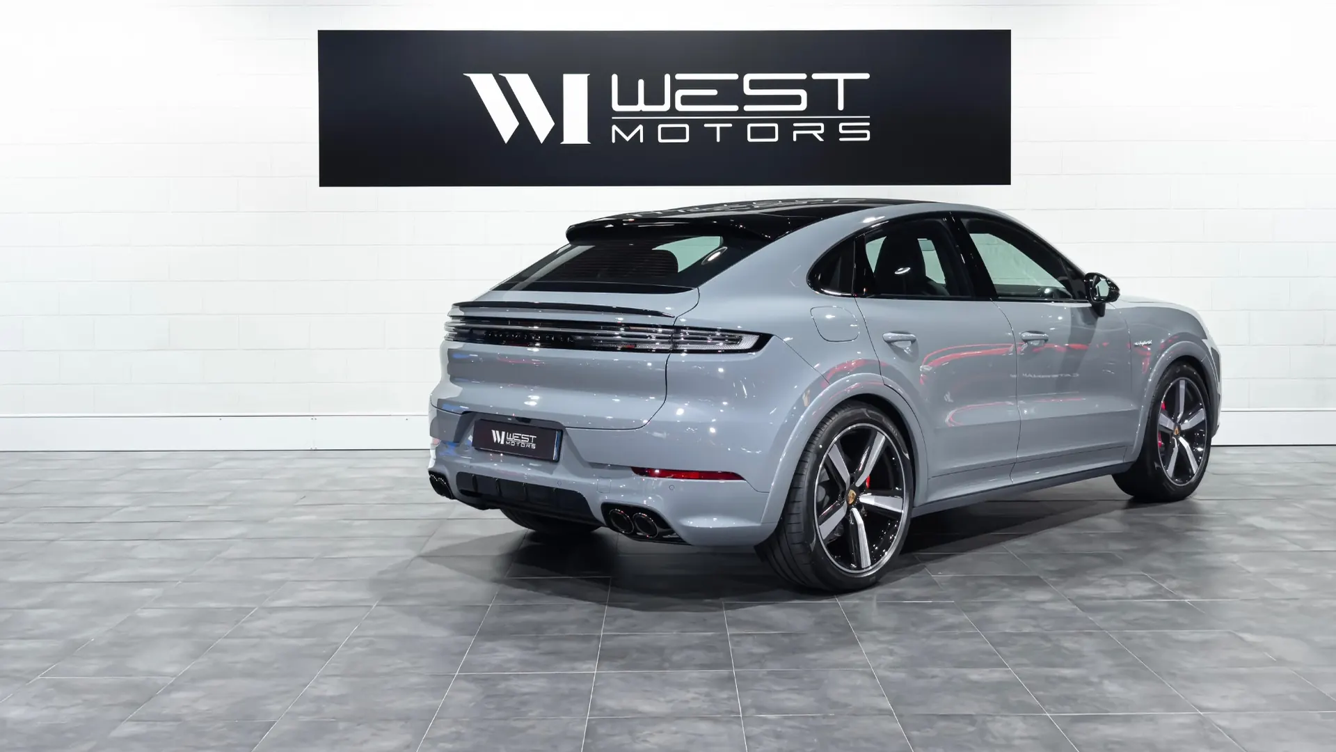 Porsche Cayenne — photo 4