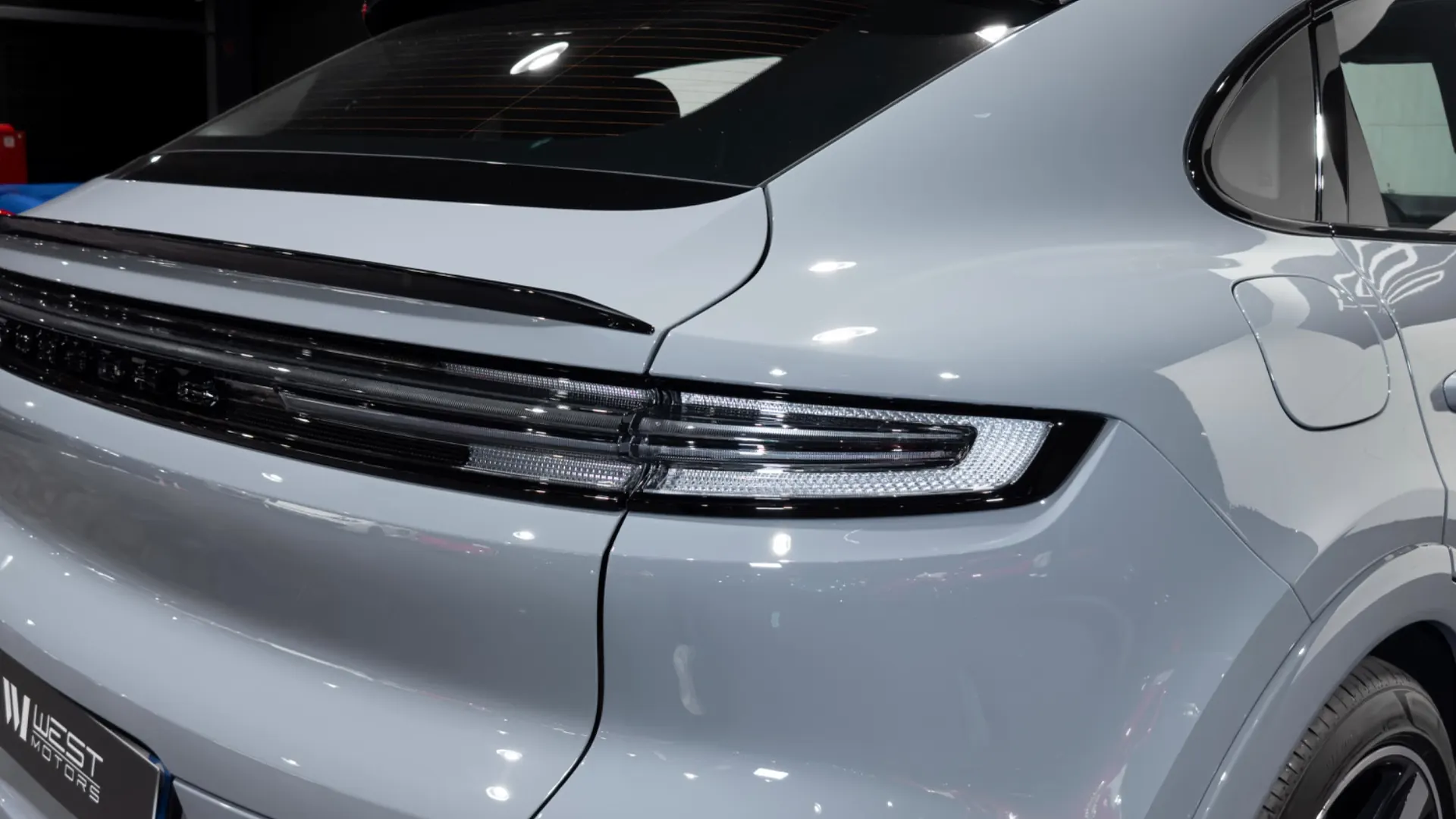 Porsche Cayenne — photo 6