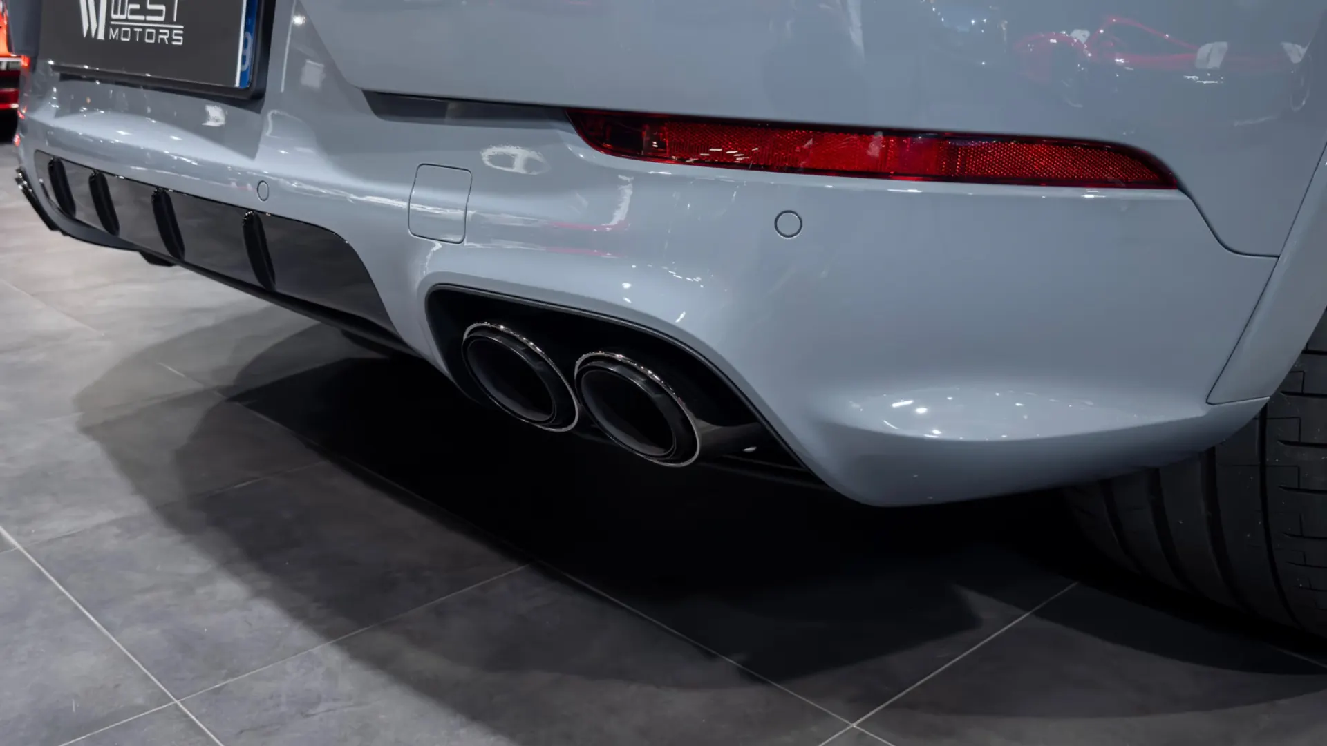 Porsche Cayenne — photo 7