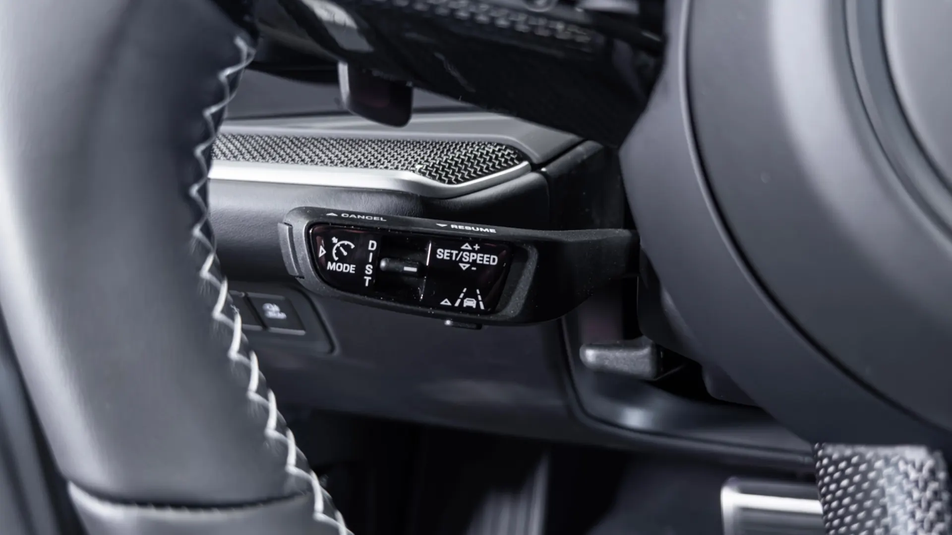 Porsche Cayenne — photo 24
