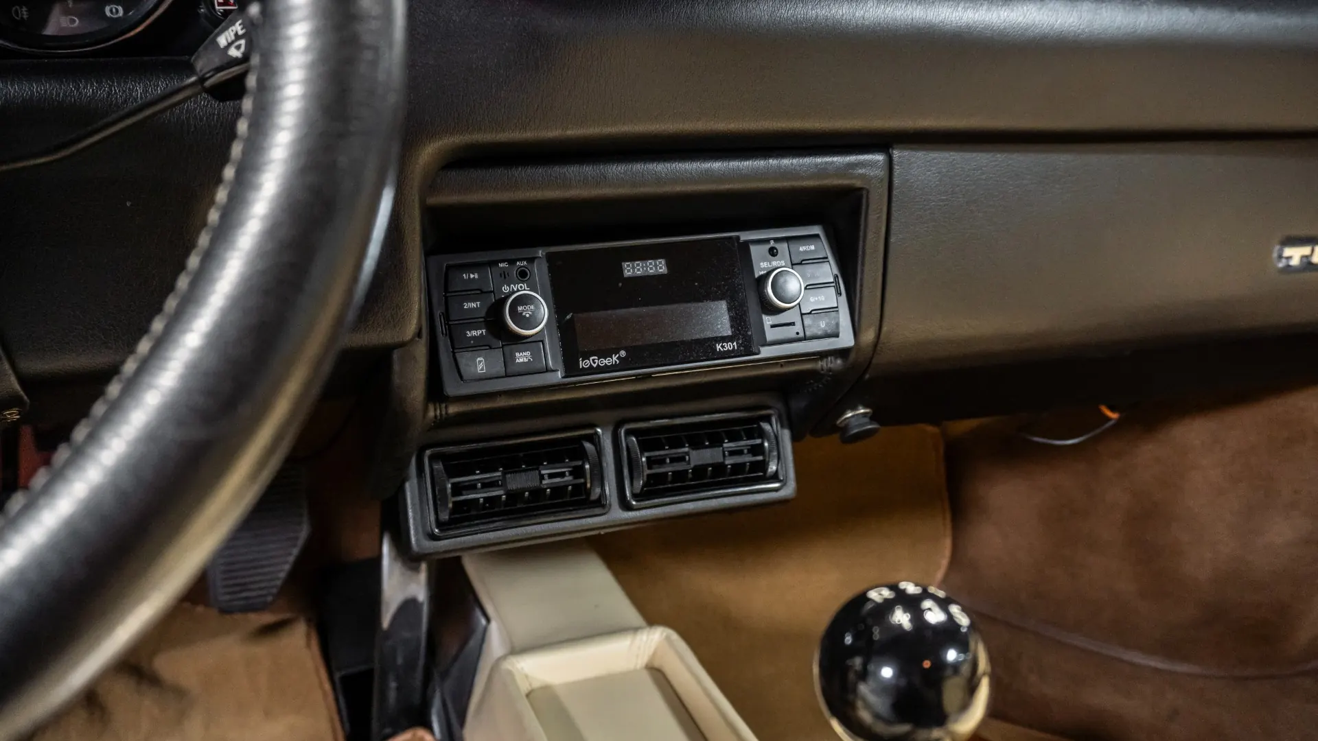 Ferrari 208 — photo 21