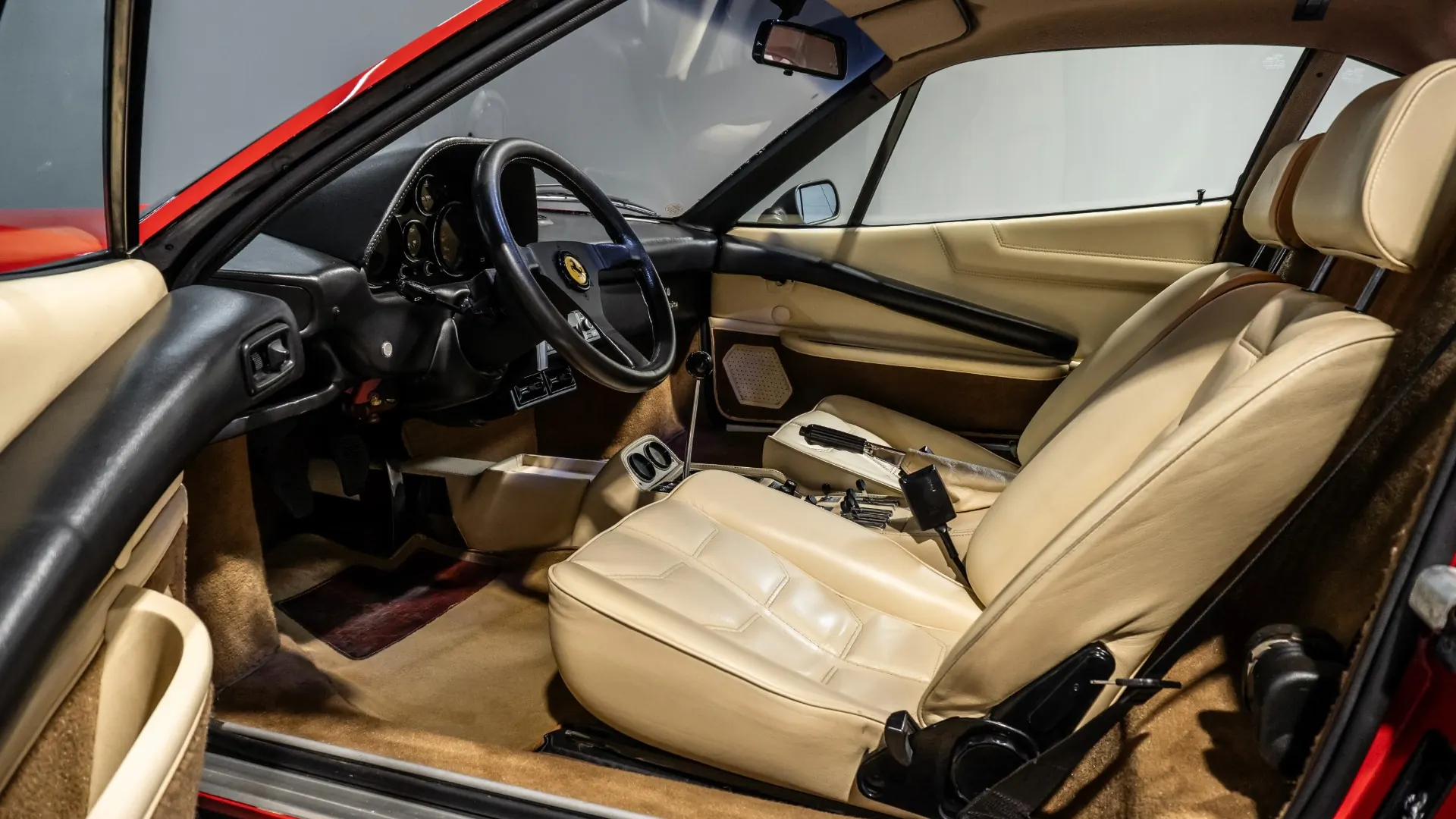 Ferrari 208 — photo 12