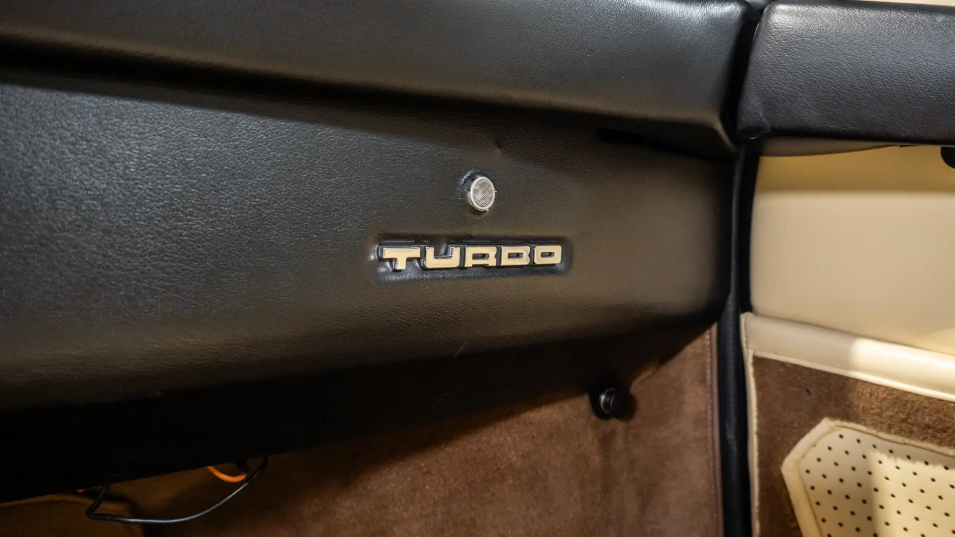 Ferrari 208 — photo 28