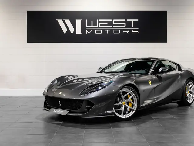 Ferrari 812