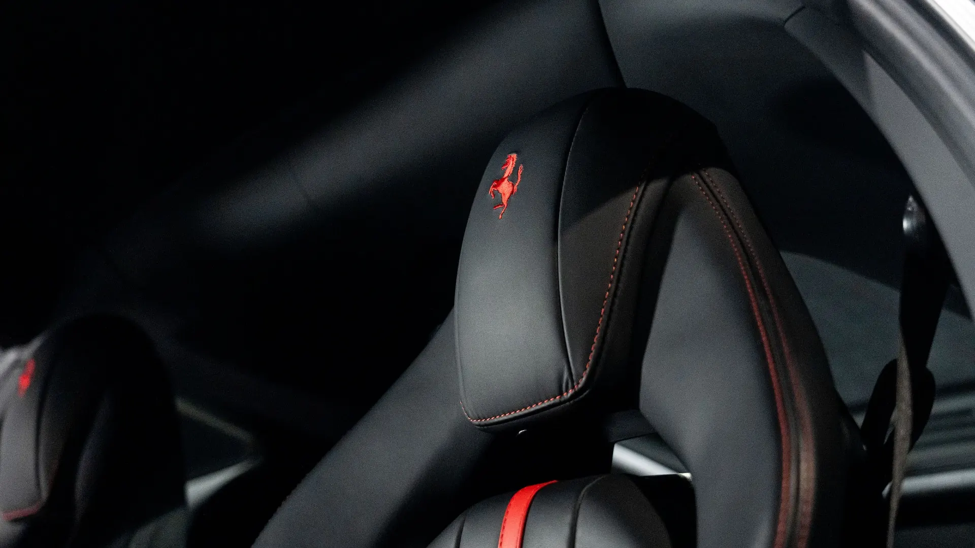 Ferrari 812 — photo 13