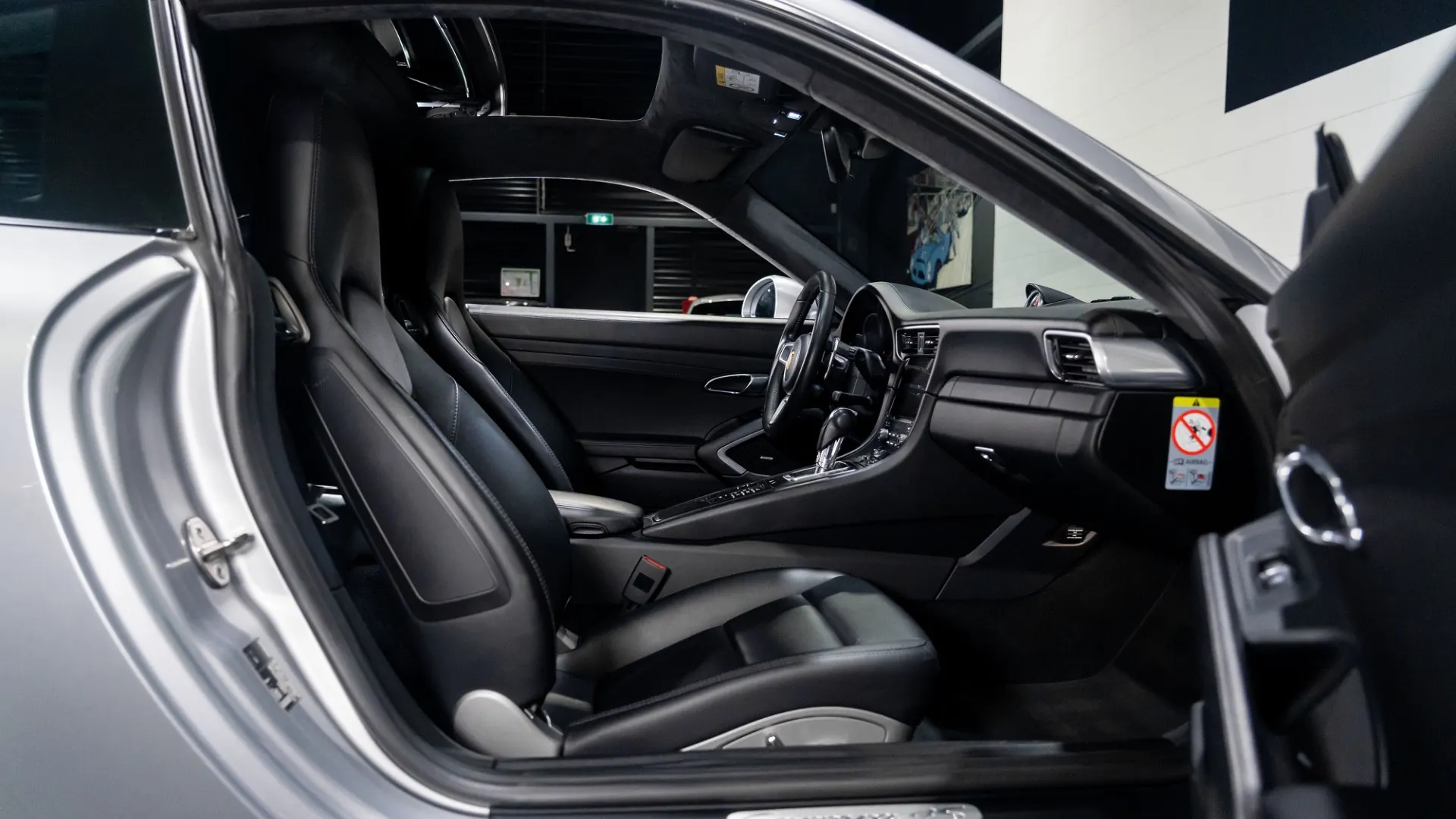 Porsche 911 — photo 8