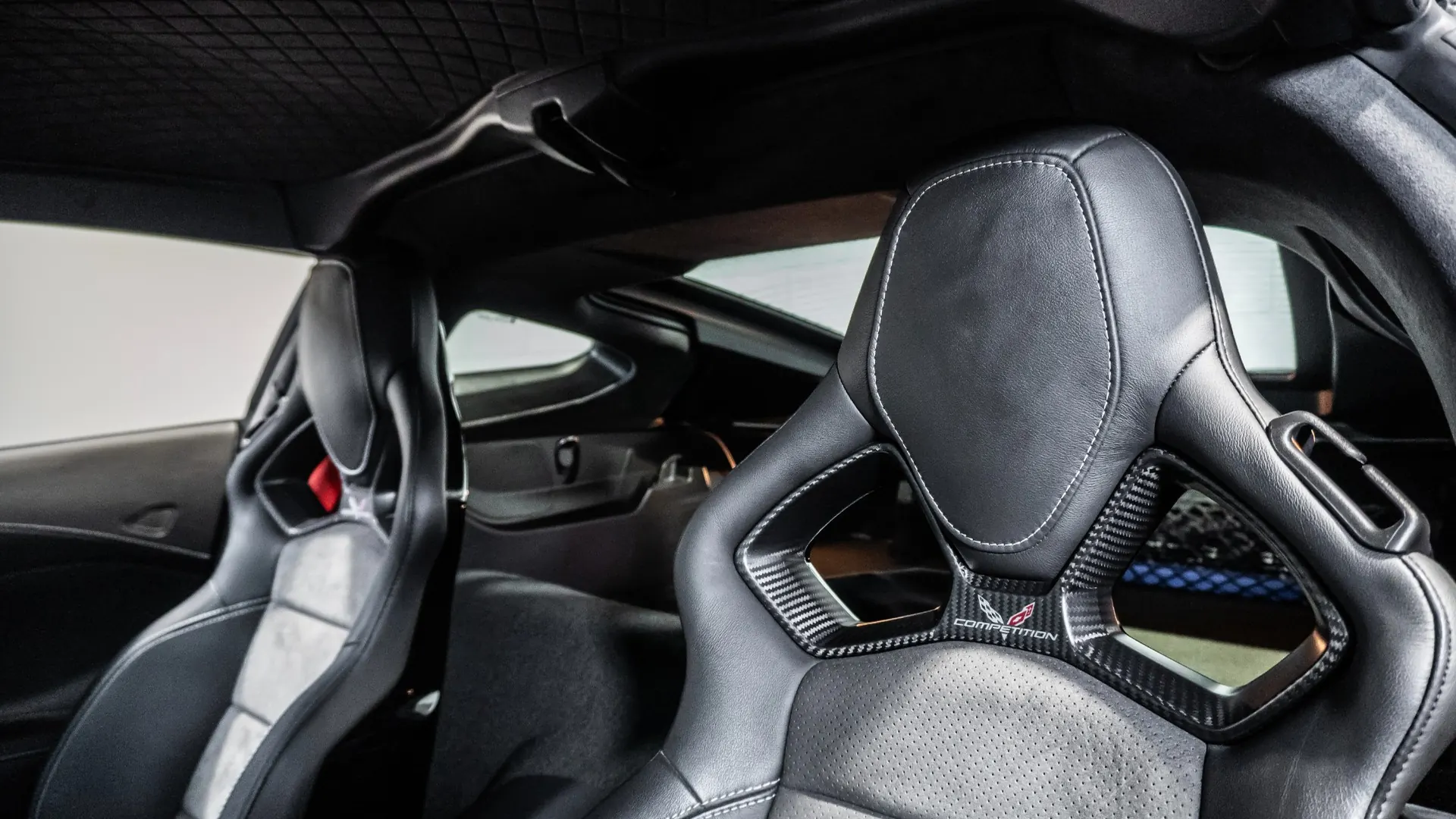 Chevrolet Corvette — photo 16