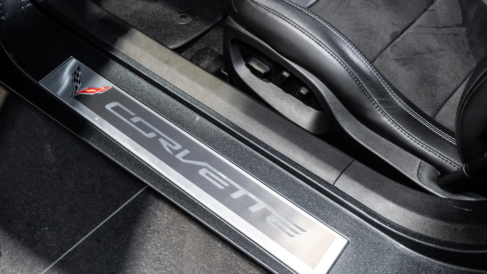 Chevrolet Corvette — photo 17