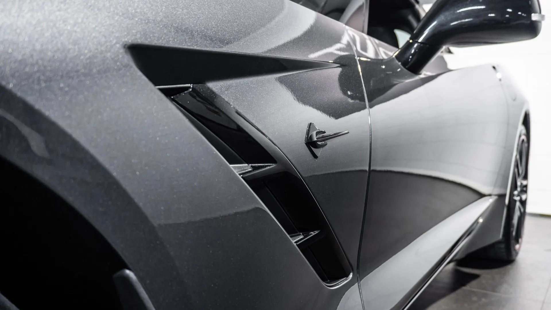 Chevrolet Corvette — photo 11