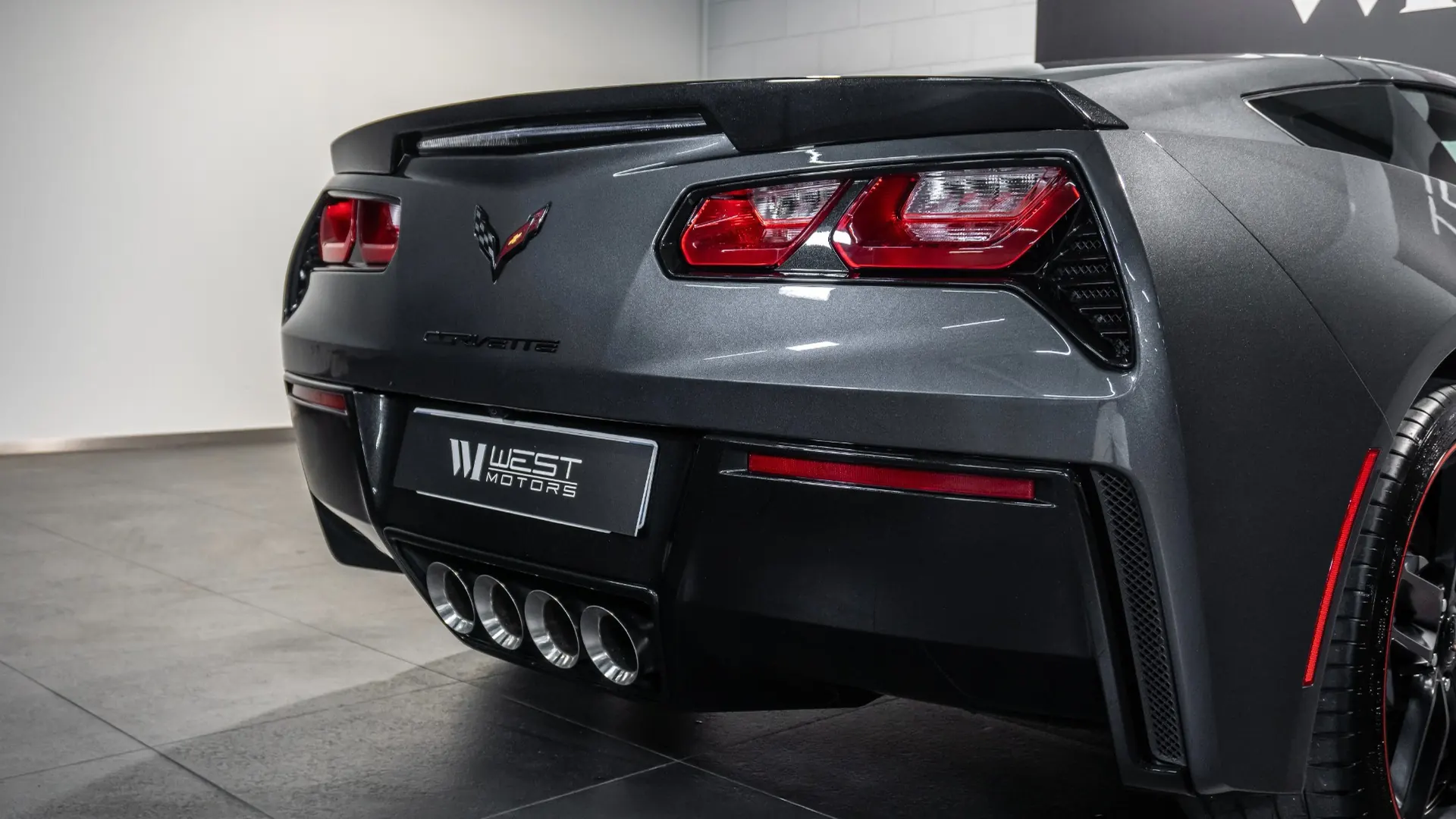 Chevrolet Corvette — photo 7