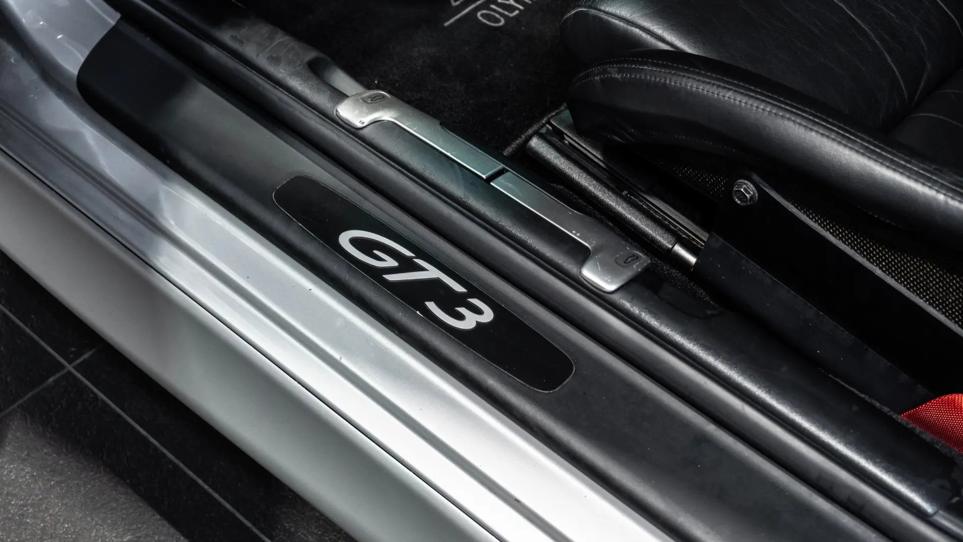 Porsche 911 — photo 16