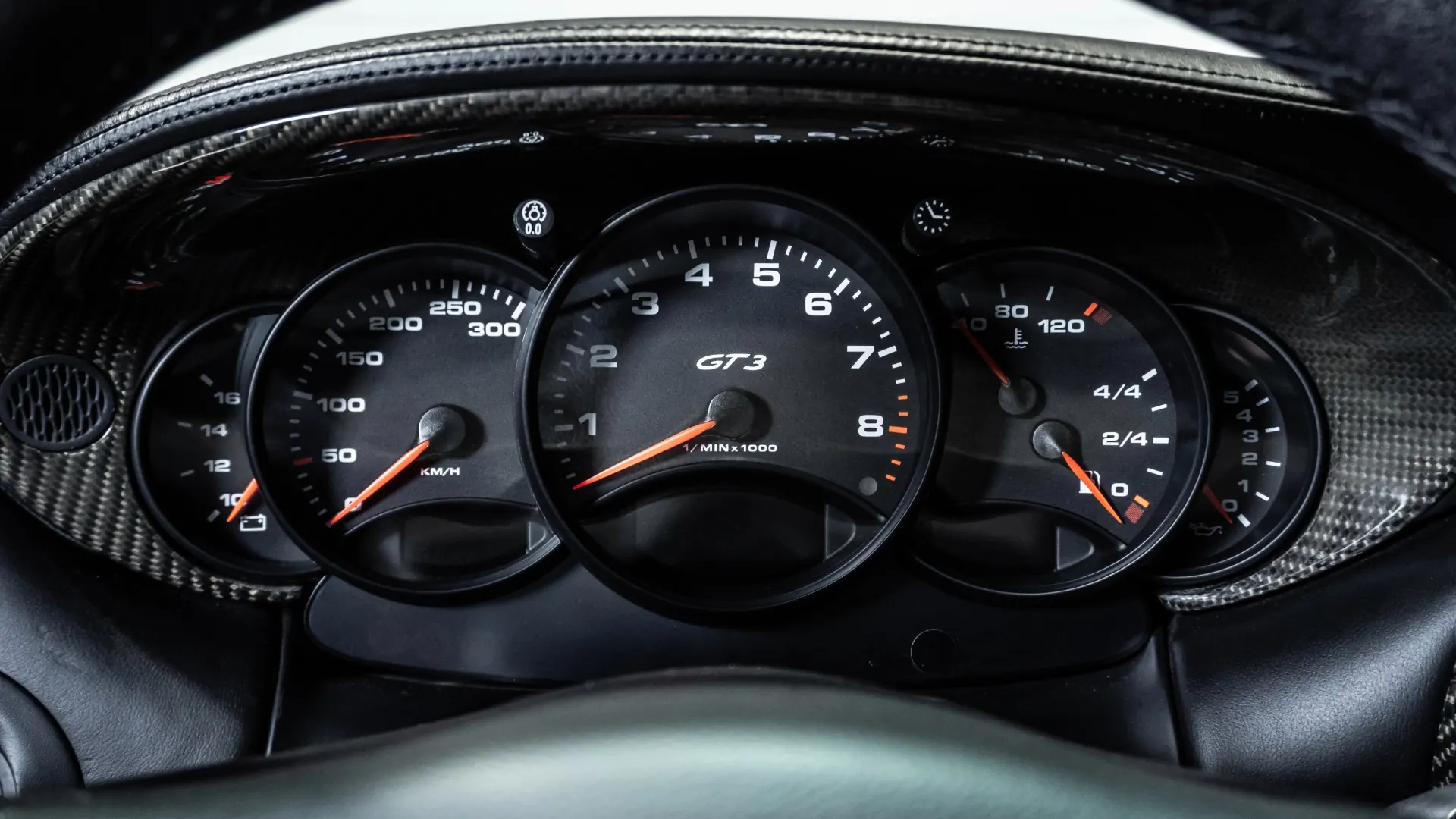 Porsche 911 — photo 20