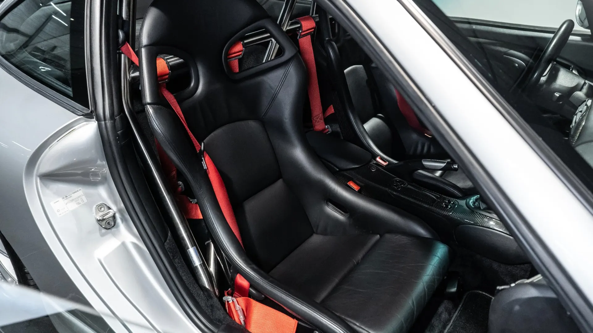 Porsche 911 — photo 30