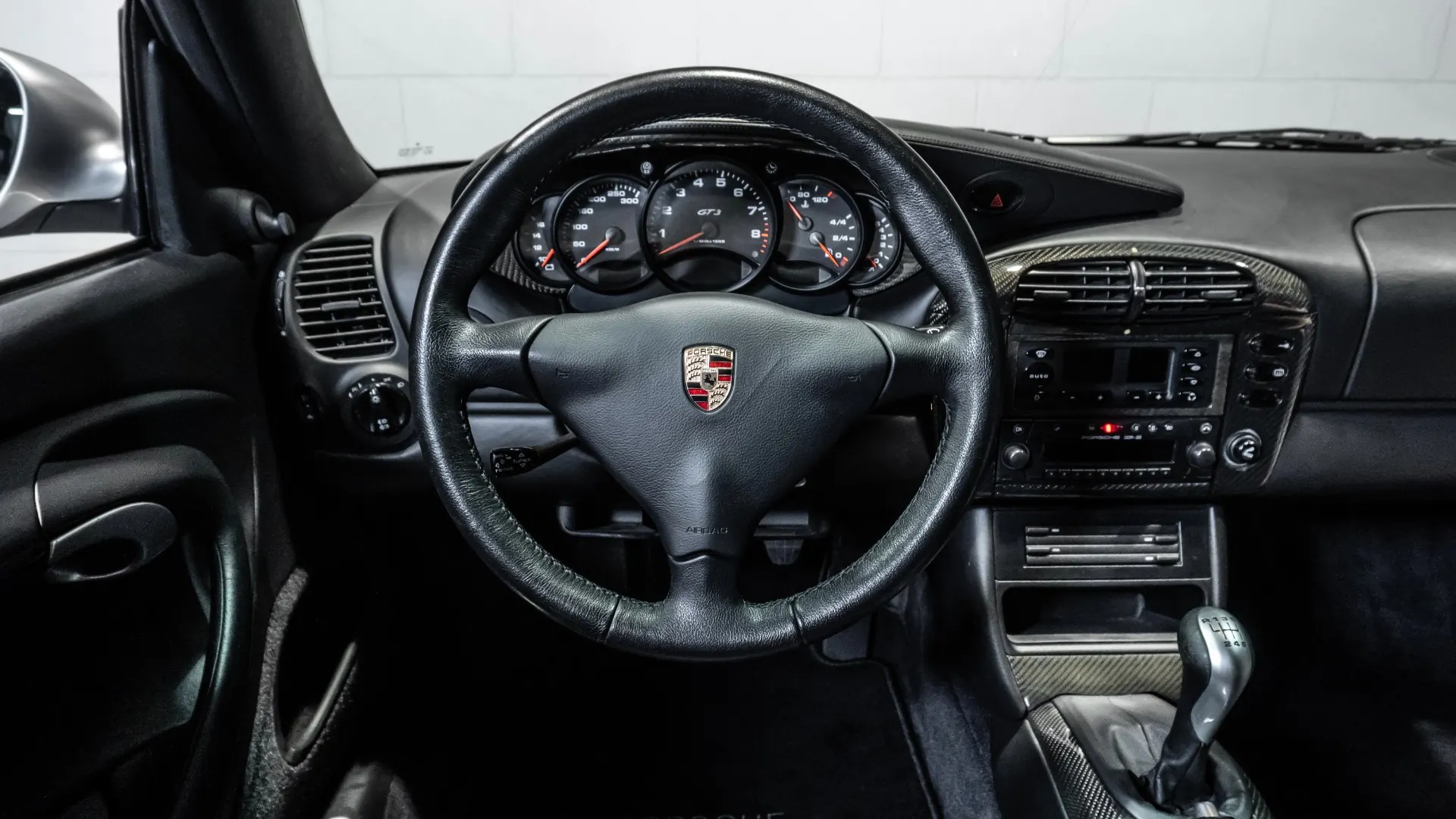 Porsche 911 — photo 19