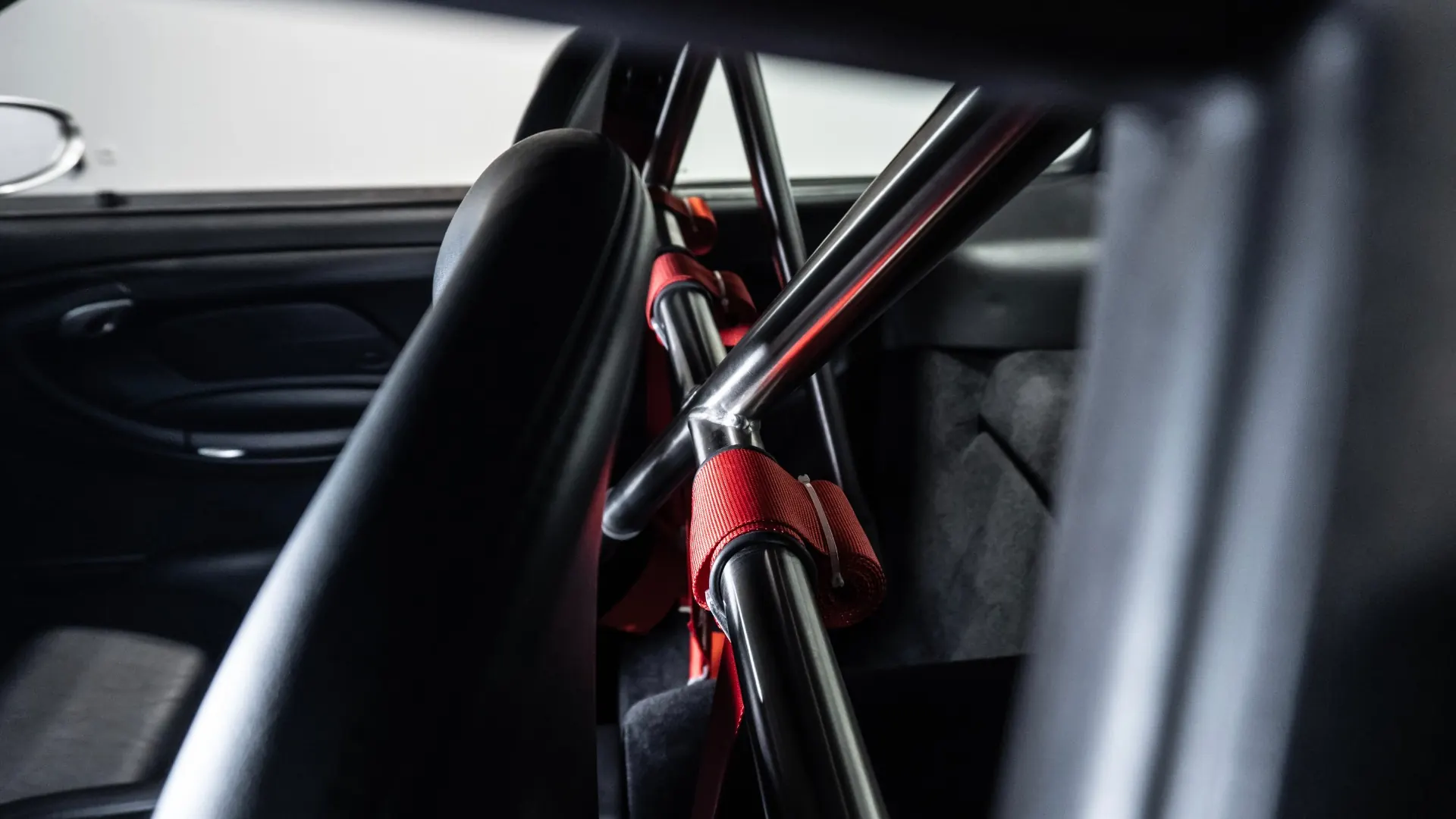 Porsche 911 — photo 27