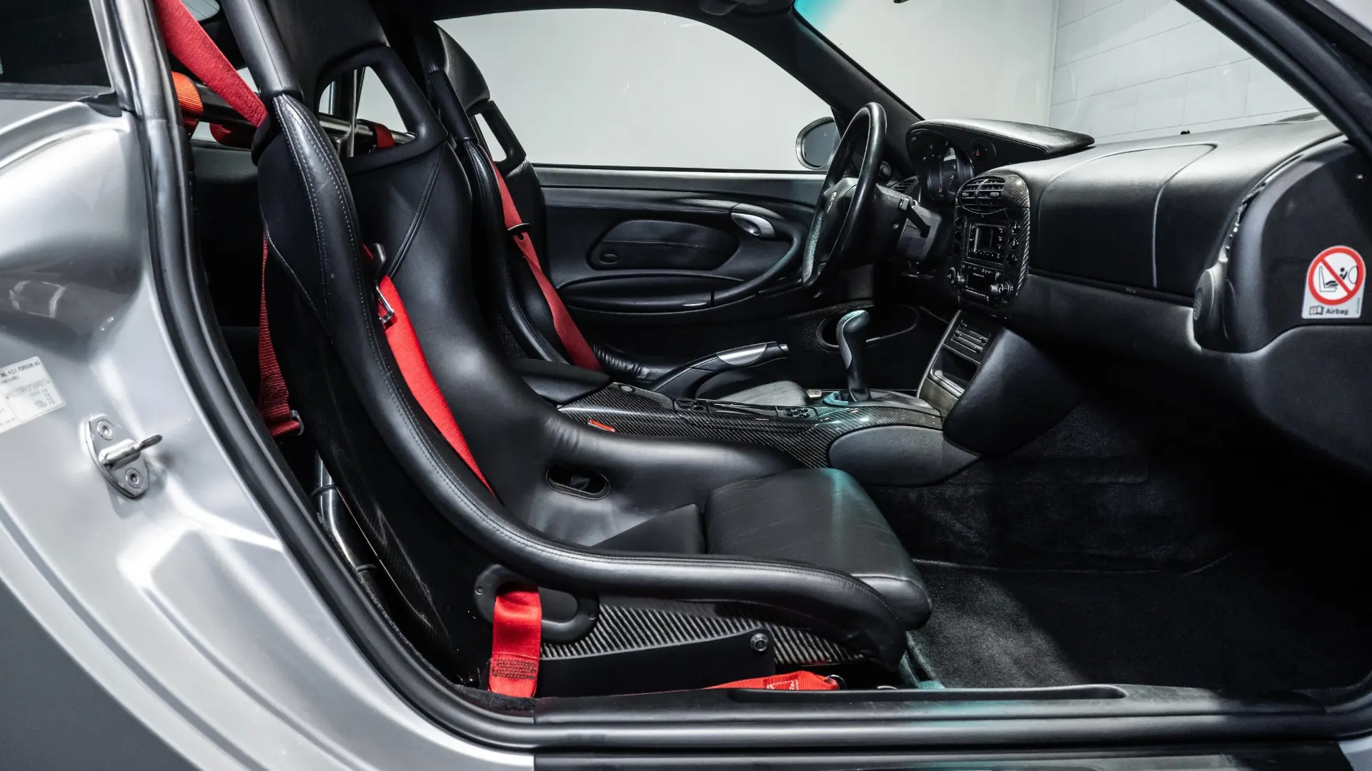 Porsche 911 — photo 29