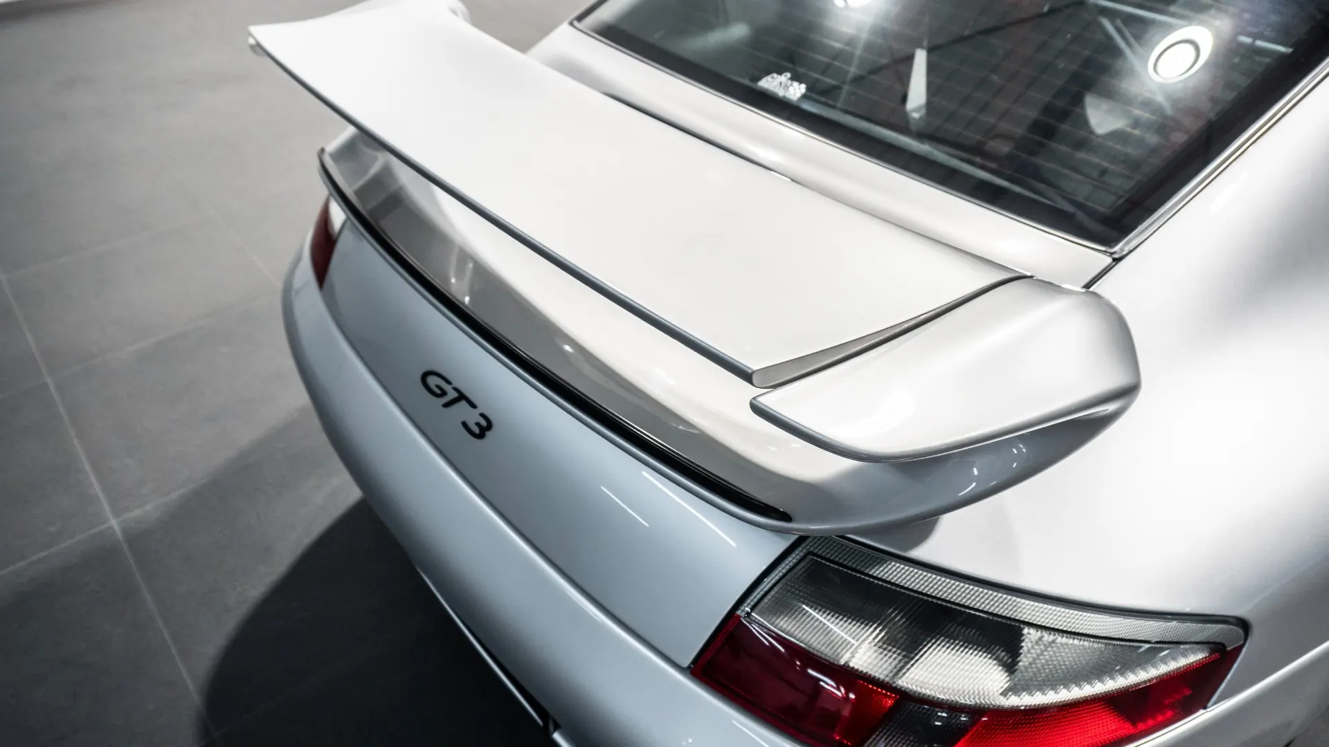 Porsche 911 — photo 9