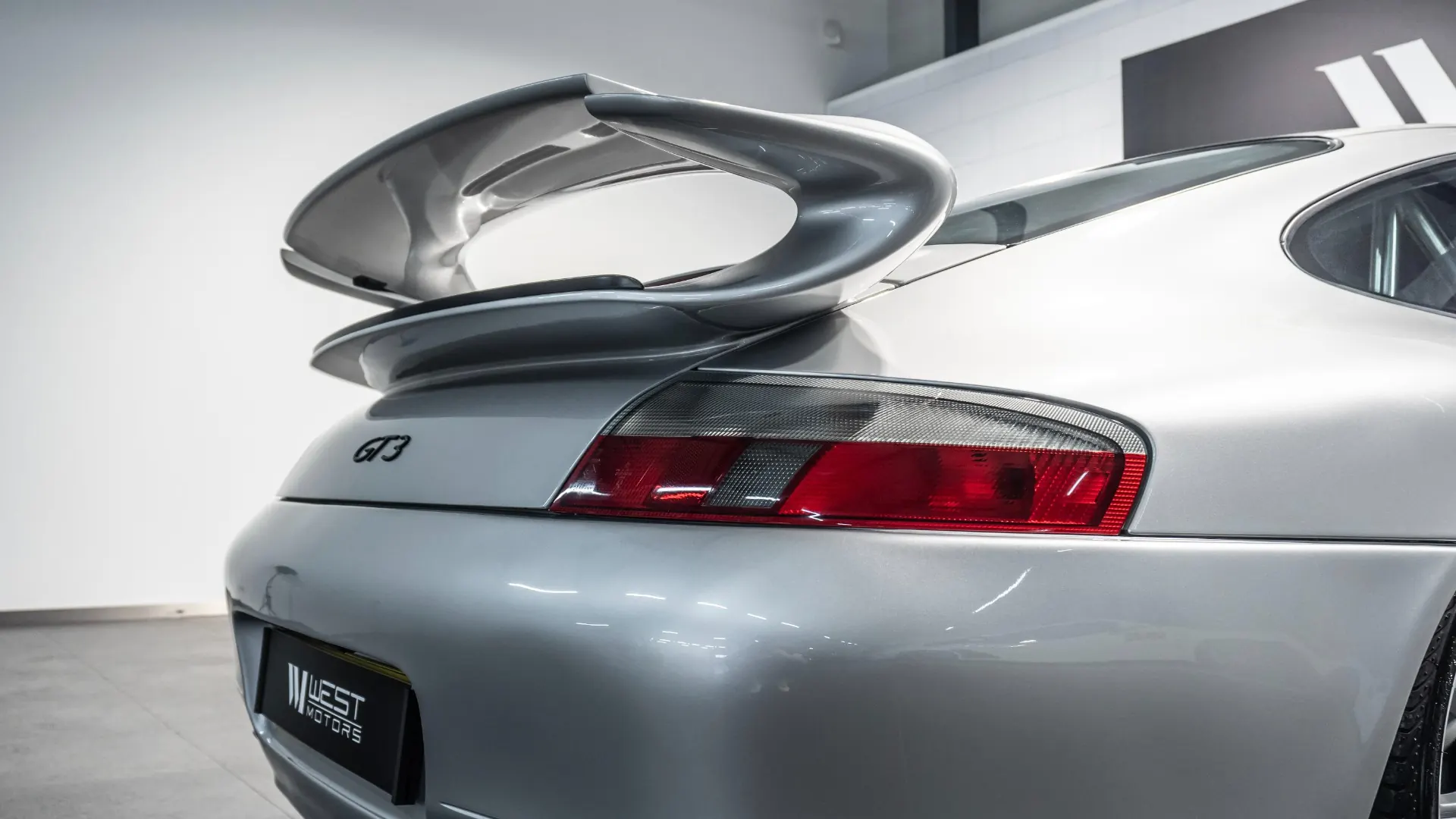 Porsche 911 — photo 7