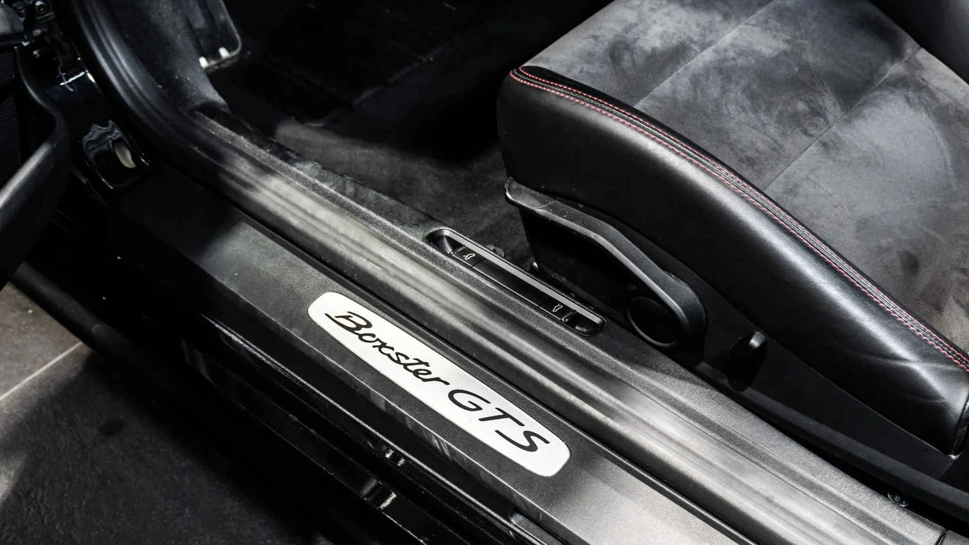 Porsche Boxster — photo 17