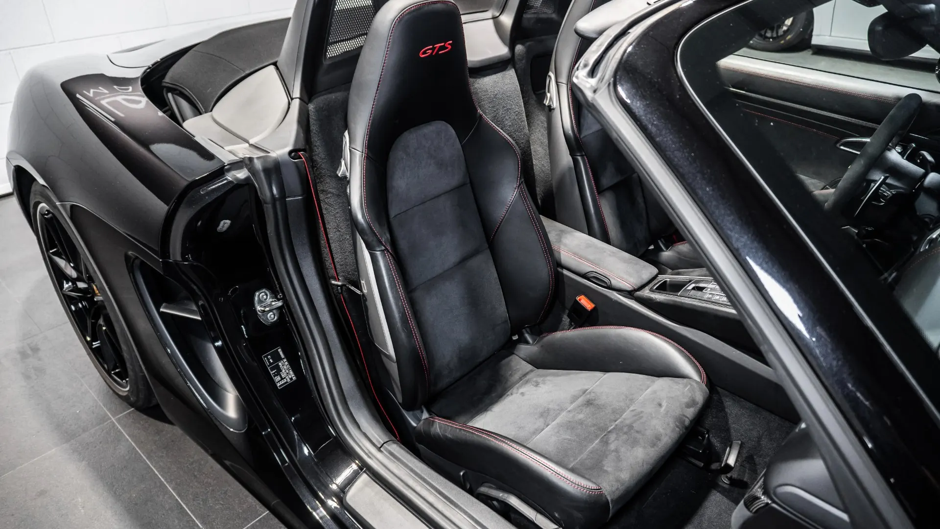 Porsche Boxster — photo 27