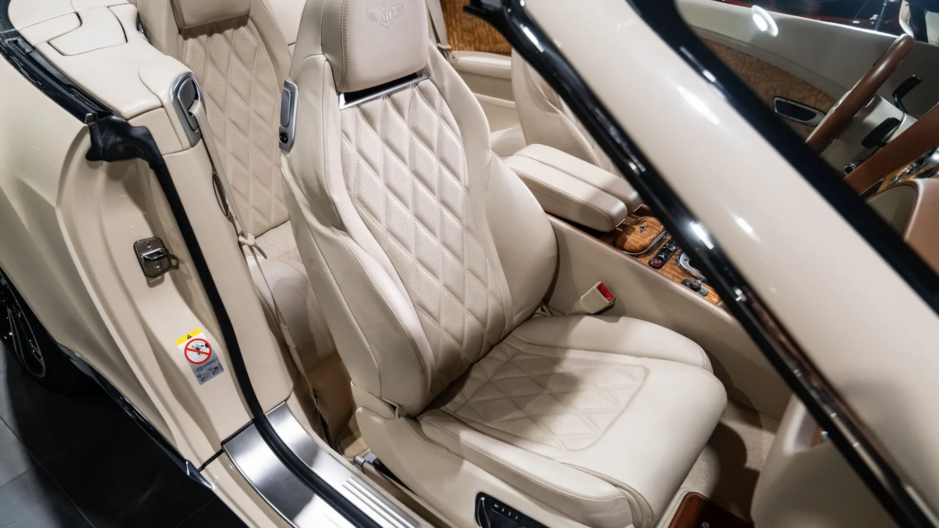 Bentley Continental — photo 10