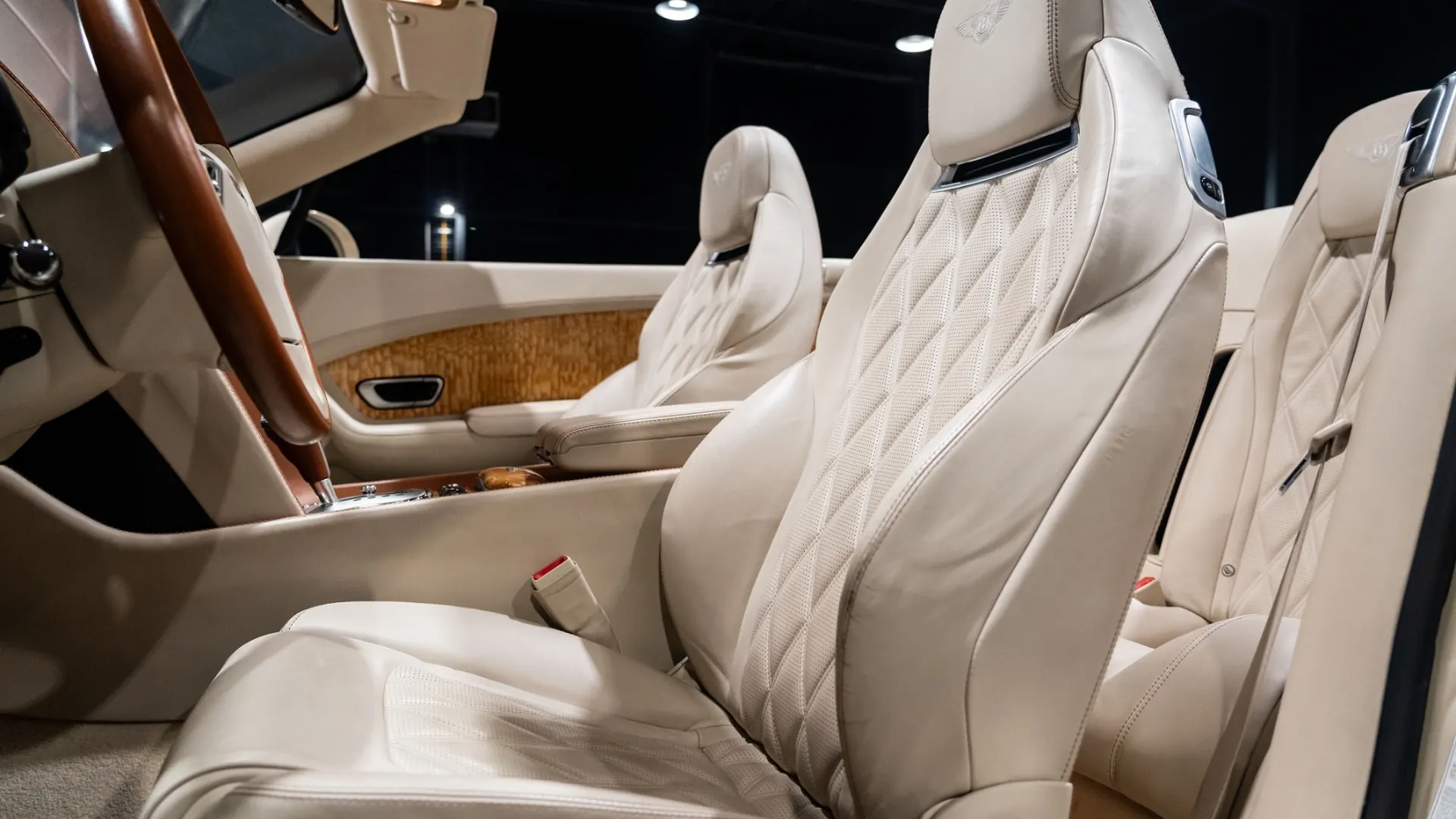 Bentley Continental — photo 12