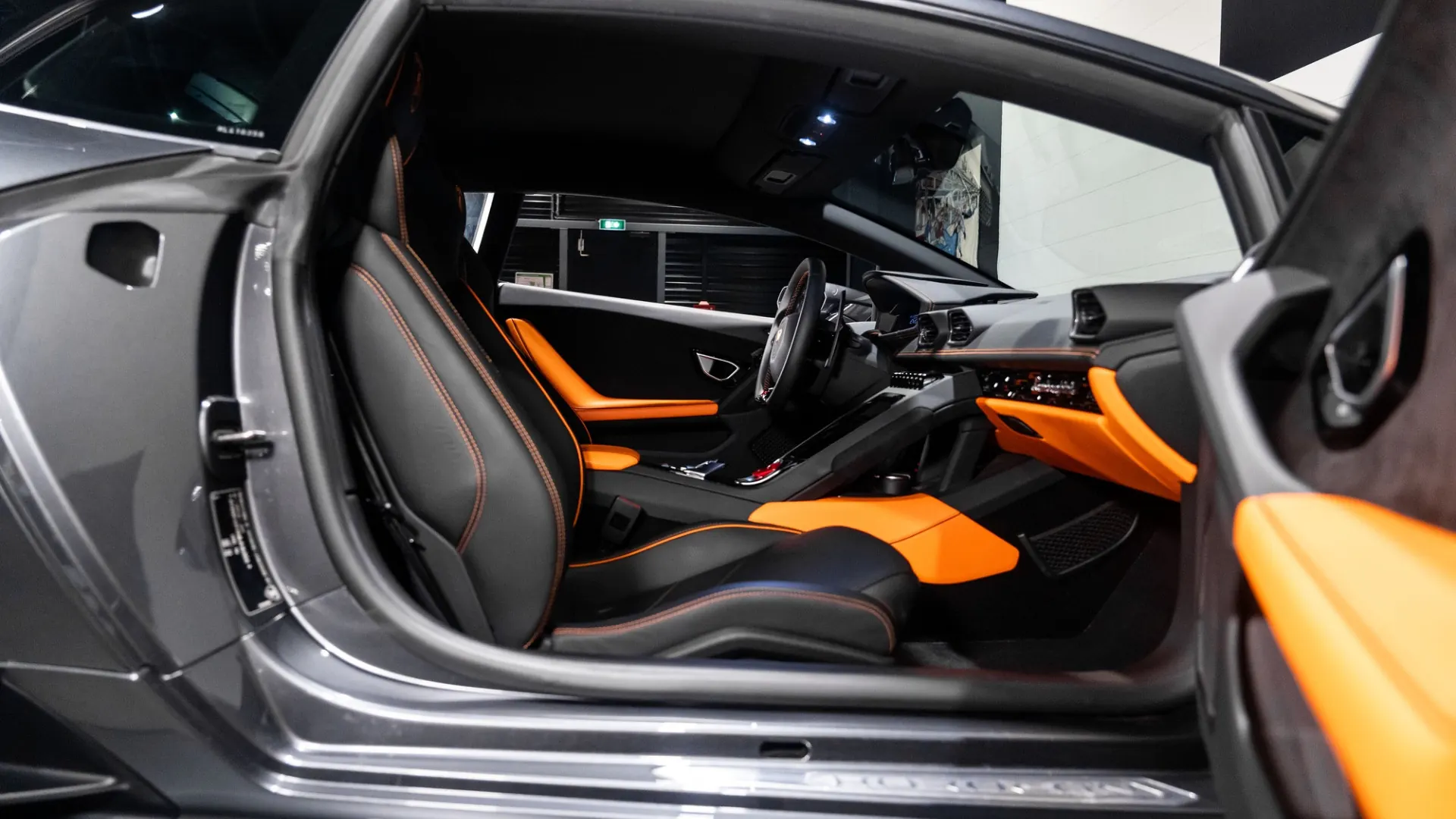 Lamborghini Huracan — photo 10