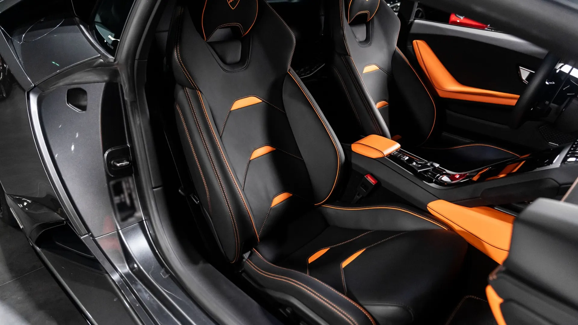 Lamborghini Huracan — photo 11