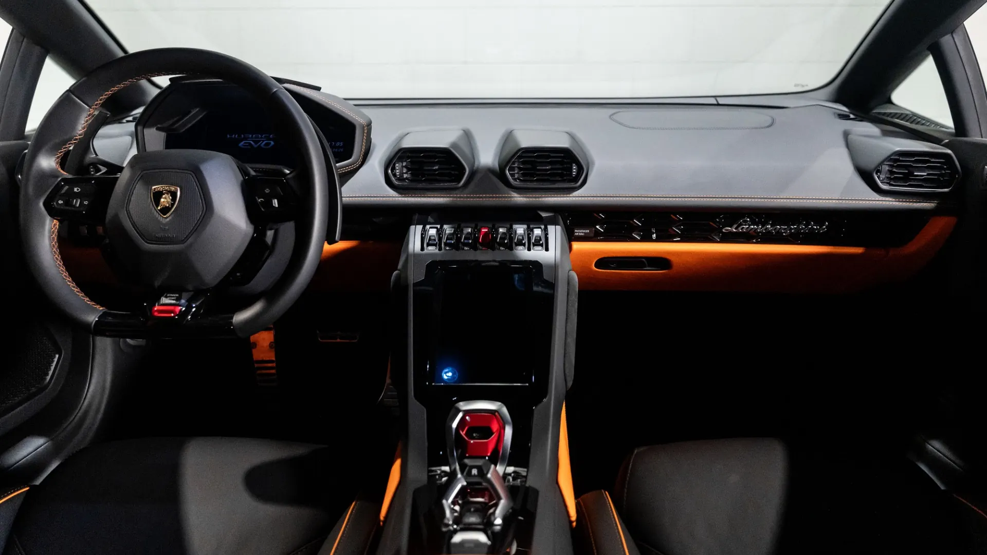 Lamborghini Huracan — photo 9