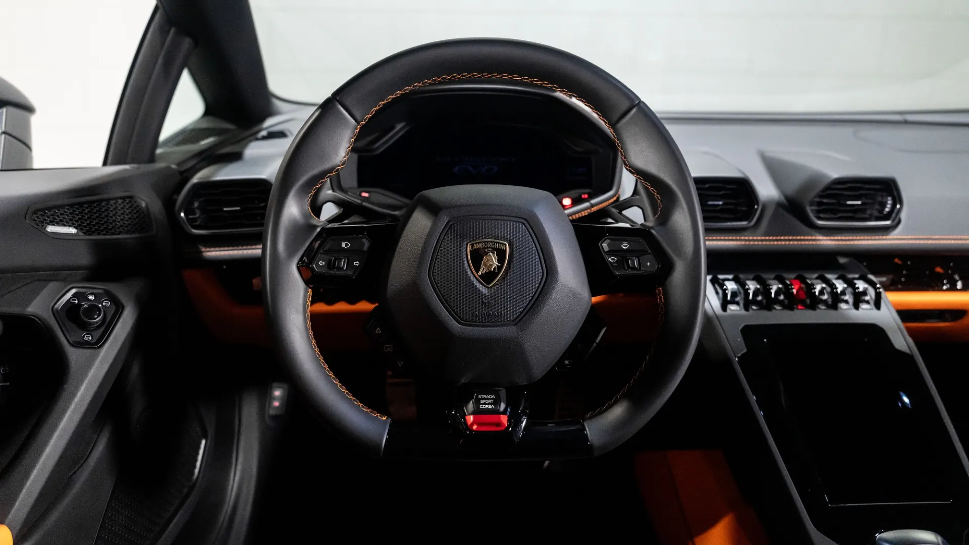 Lamborghini Huracan — photo 17