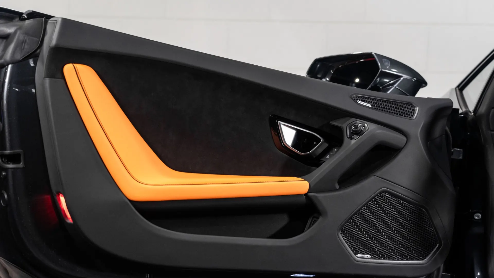 Lamborghini Huracan — photo 25