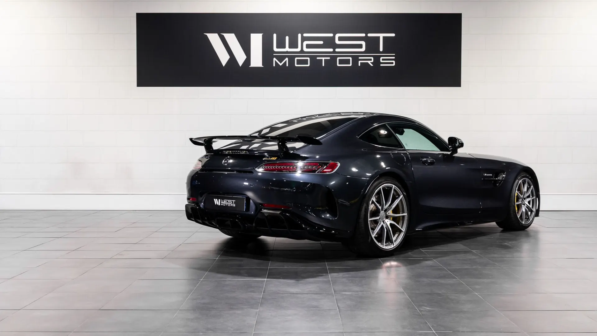 Mercedes-Benz AMG GT — photo 4