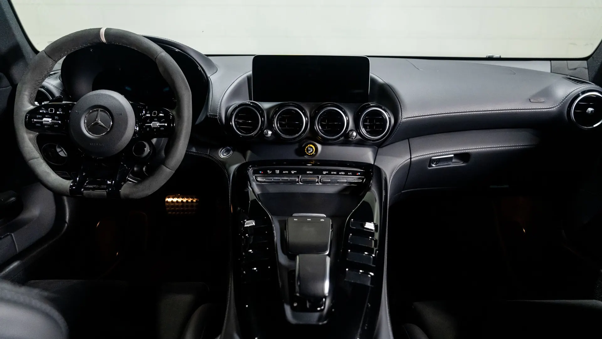 Mercedes-Benz AMG GT — photo 9
