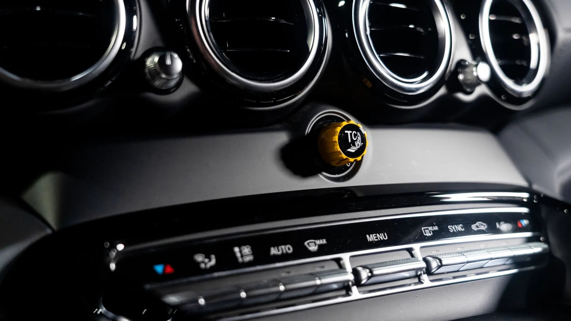 Mercedes-Benz AMG GT — photo 25