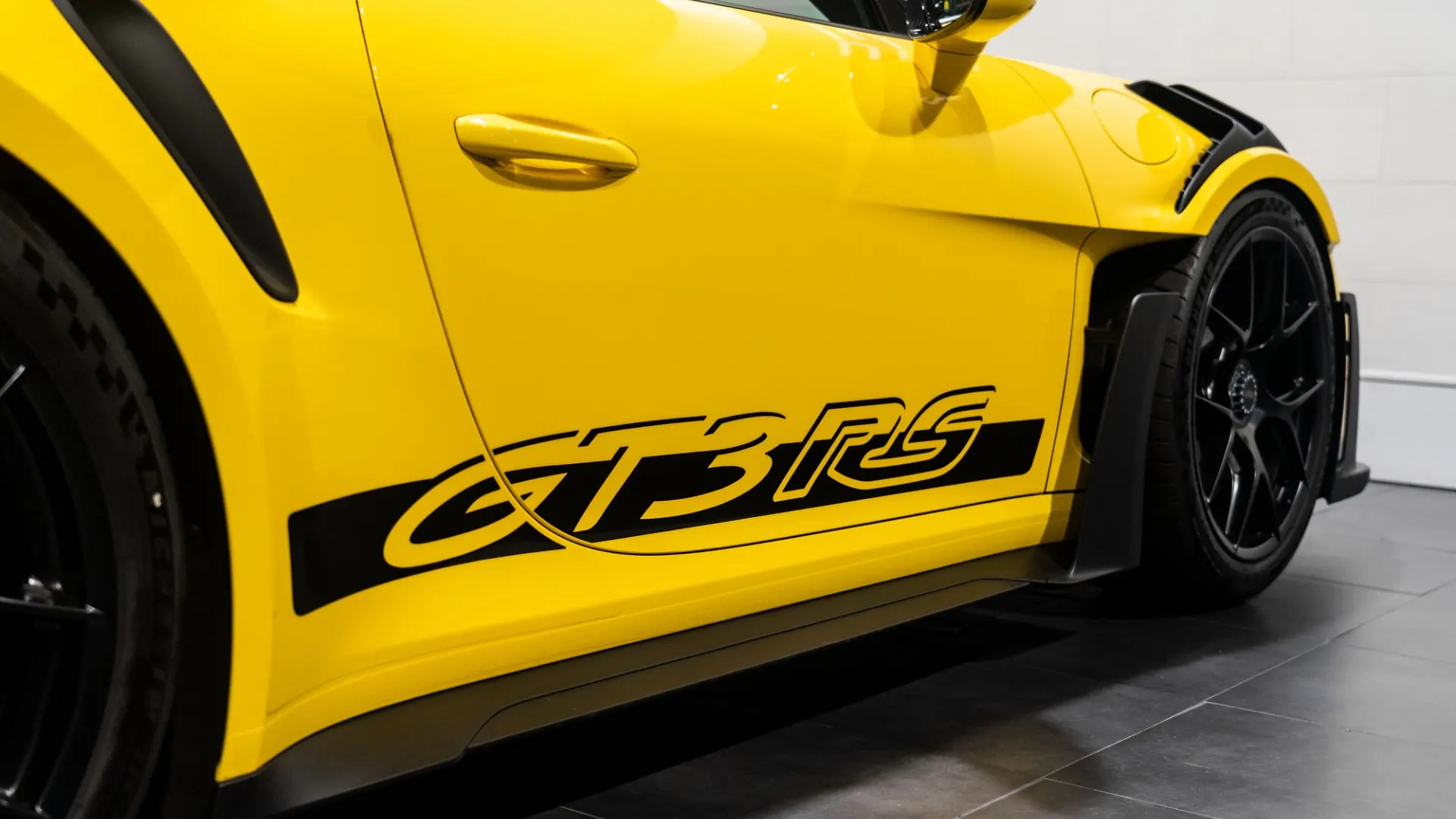 Porsche 911 — photo 8