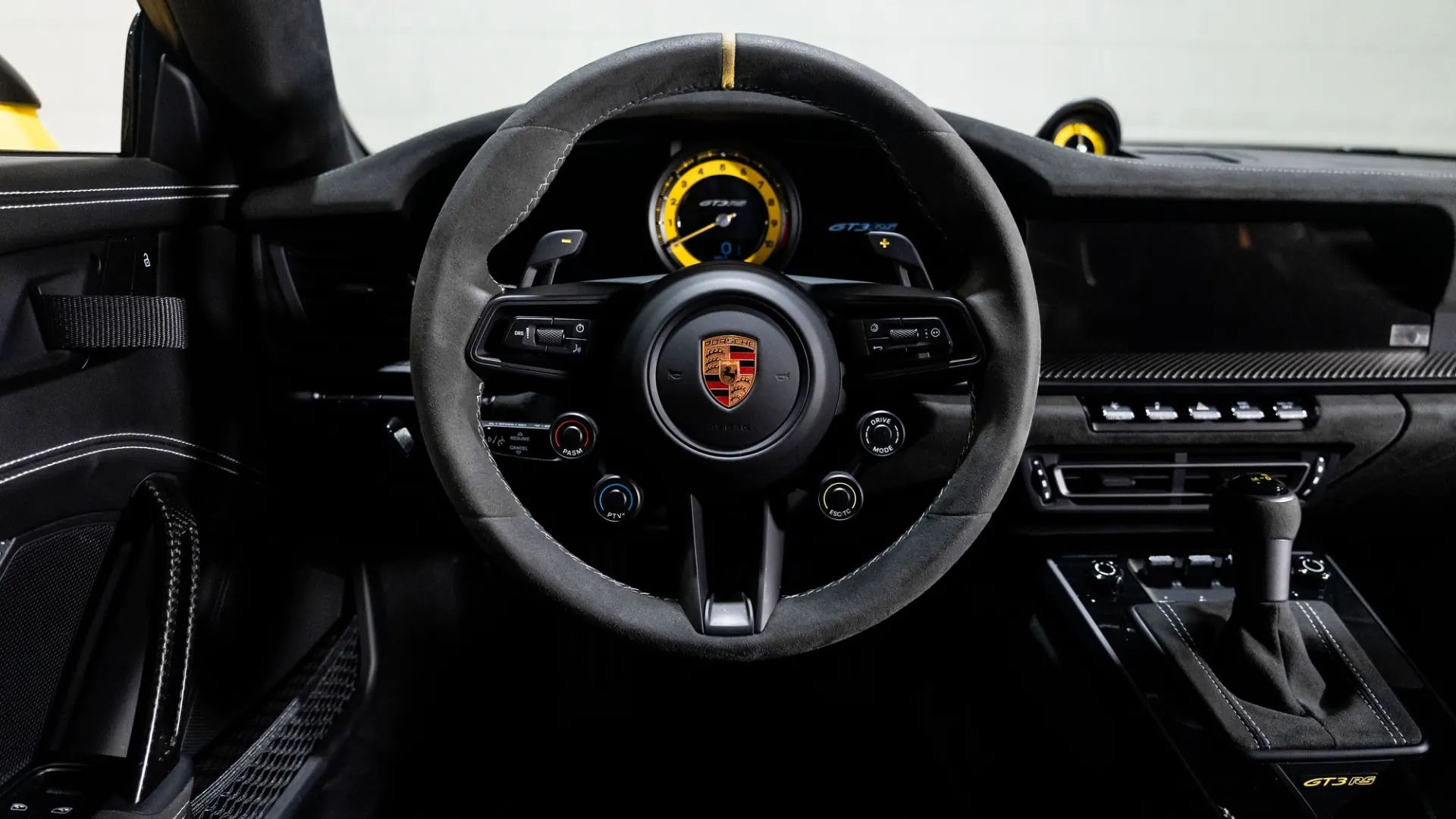 Porsche 911 — photo 21