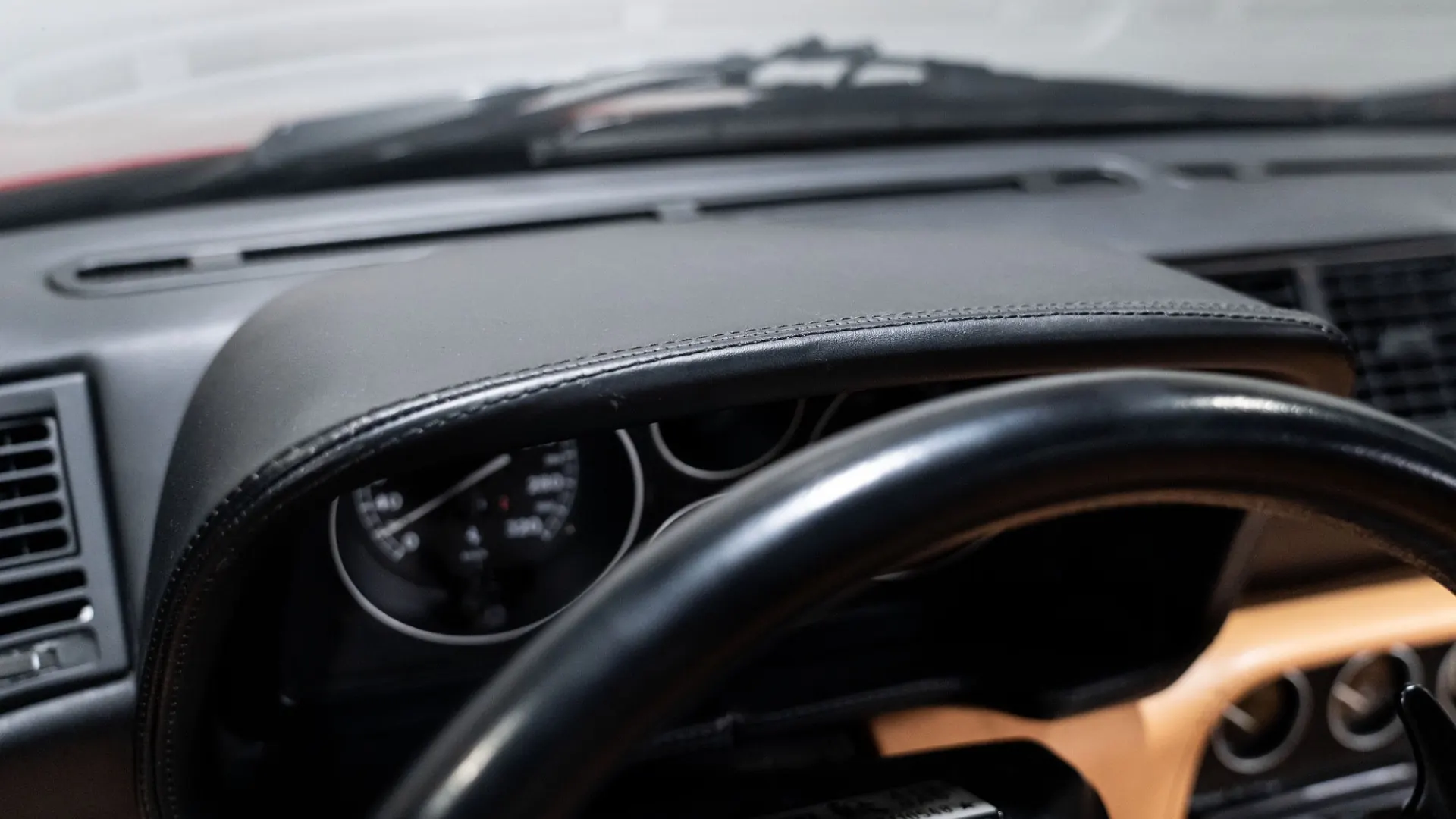 Ferrari F355 — photo 20