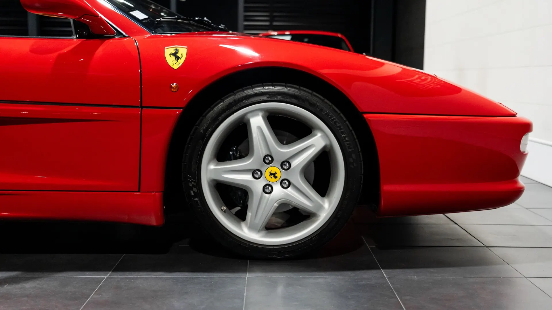 Ferrari F355 — photo 8