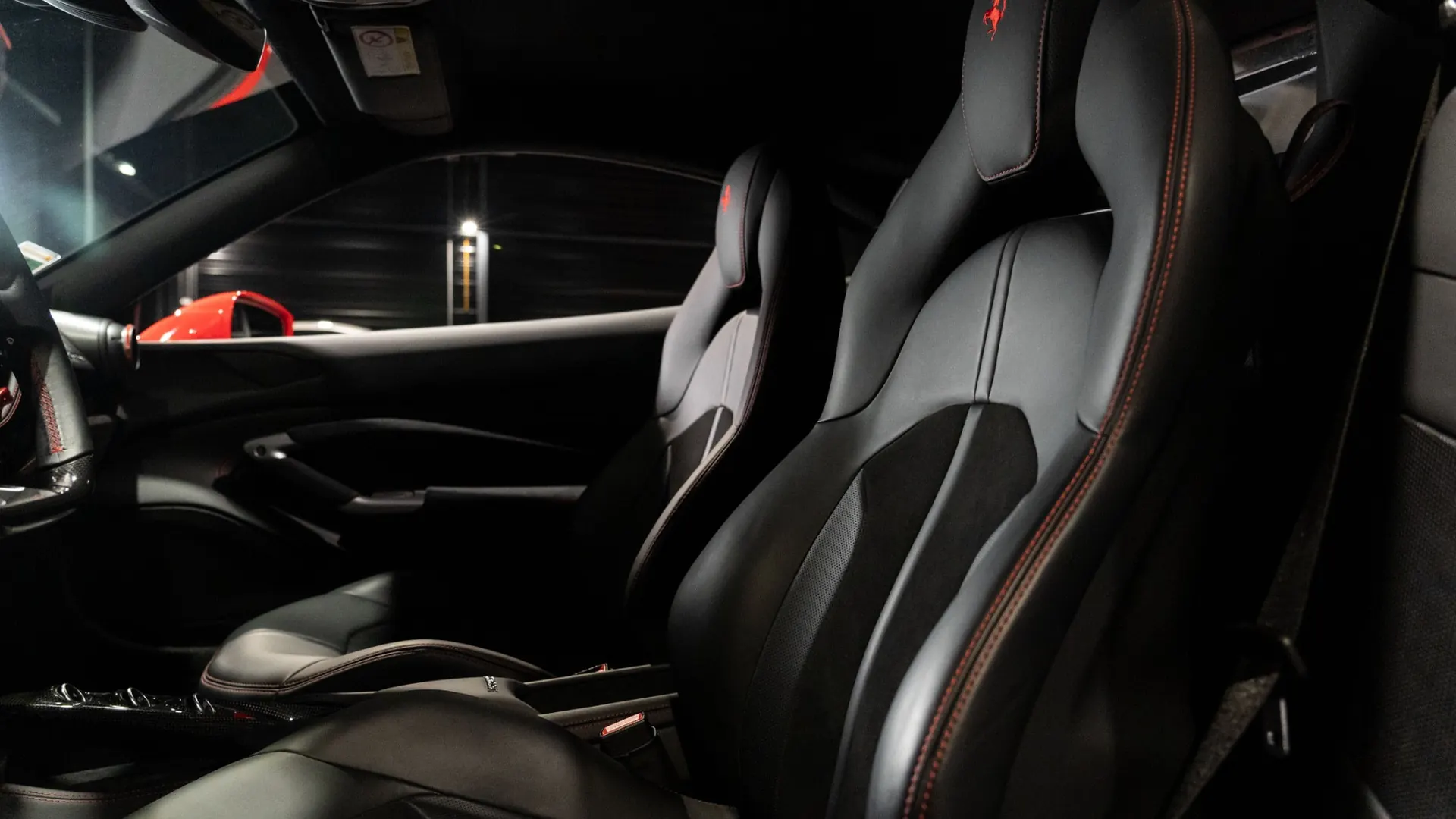 Ferrari F8 — photo 16