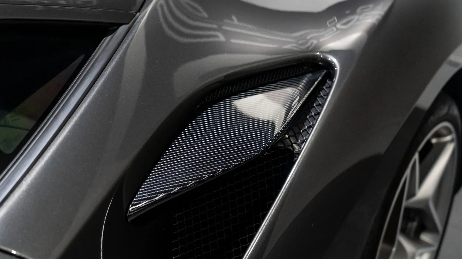 Ferrari F8 — photo 7